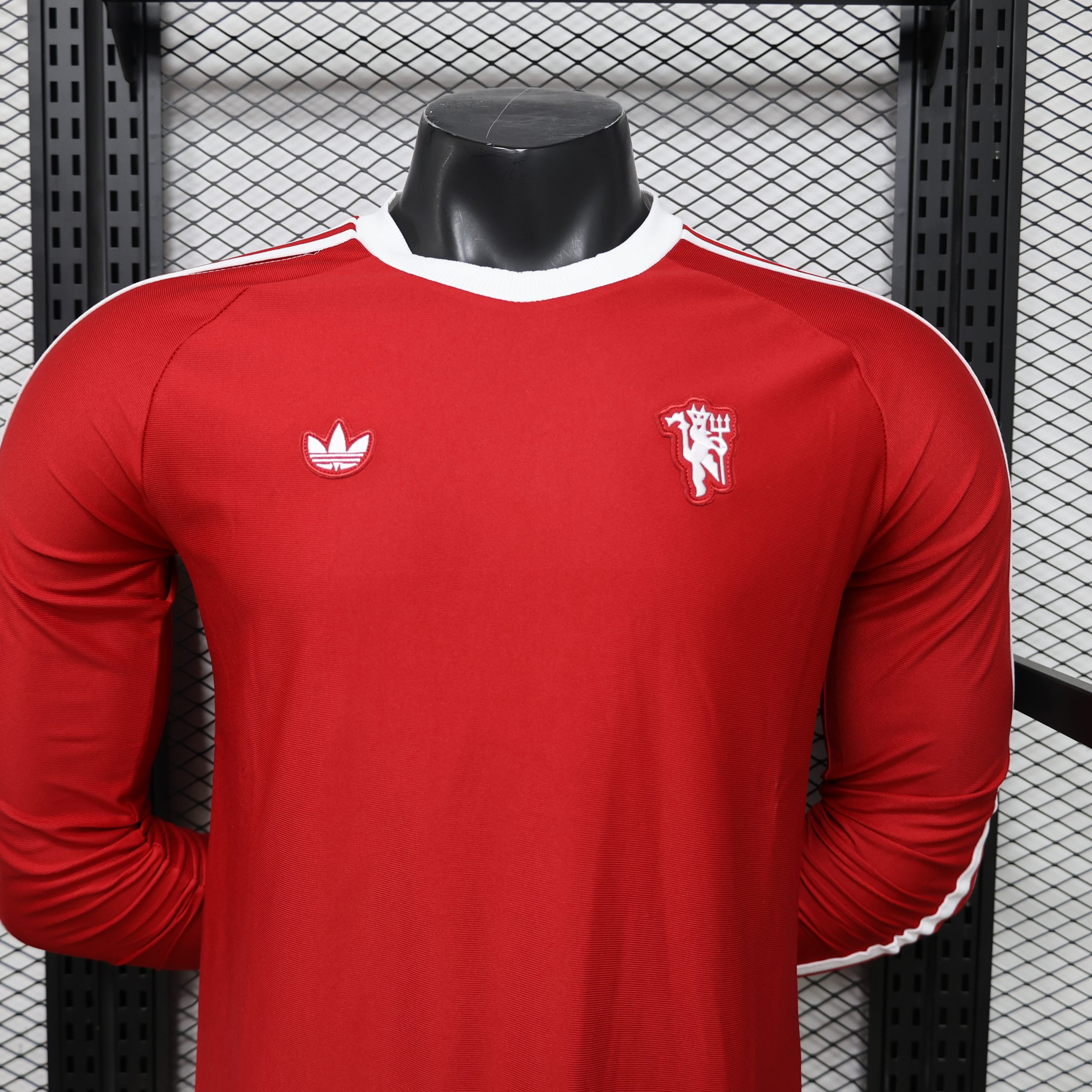 Manchester United 2026/27 Jersey (Player Version, Long Sleeve) - Image 3