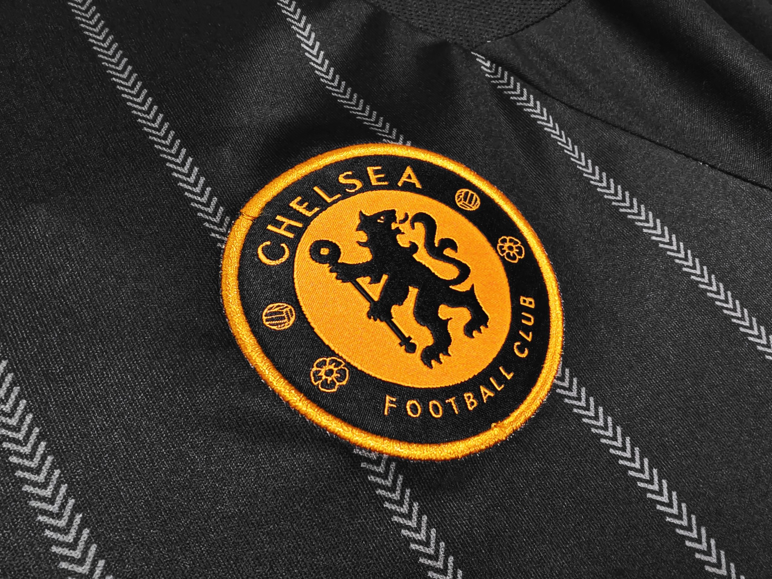 Chelsea 2010/11 Away Retro Jersey (Fan Version) - Image 4