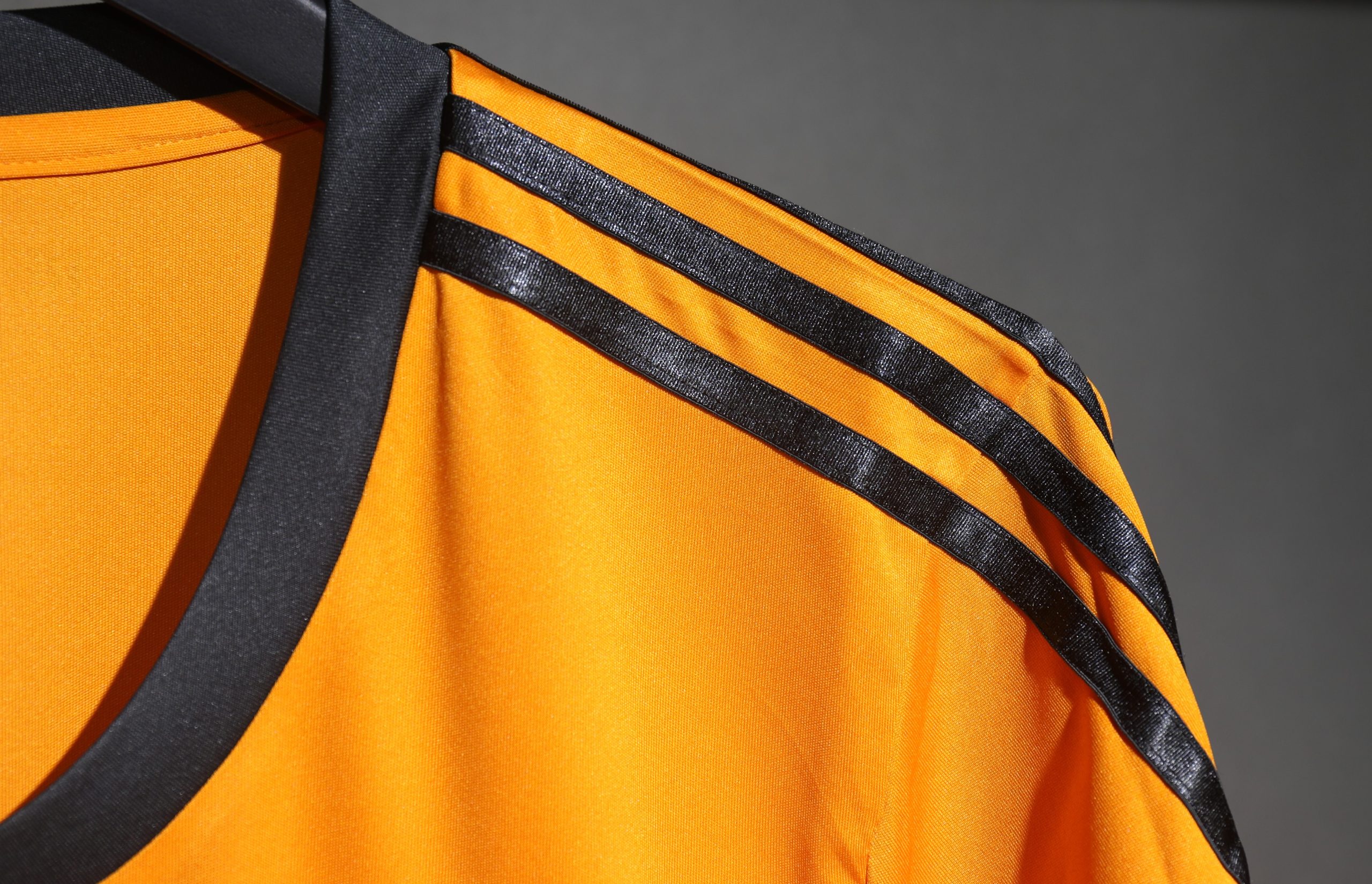 Real Madrid 2013/14 Away Retro Jersey (Player Version, Long Sleeve) - Image 5