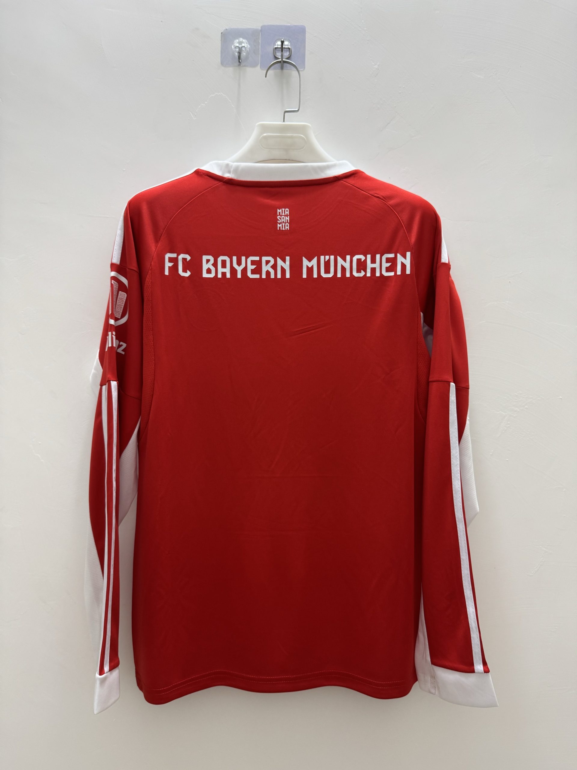 Bayern Munich 2025/26 Home Jersey (Fan Version, Long Sleeve) - Image 2