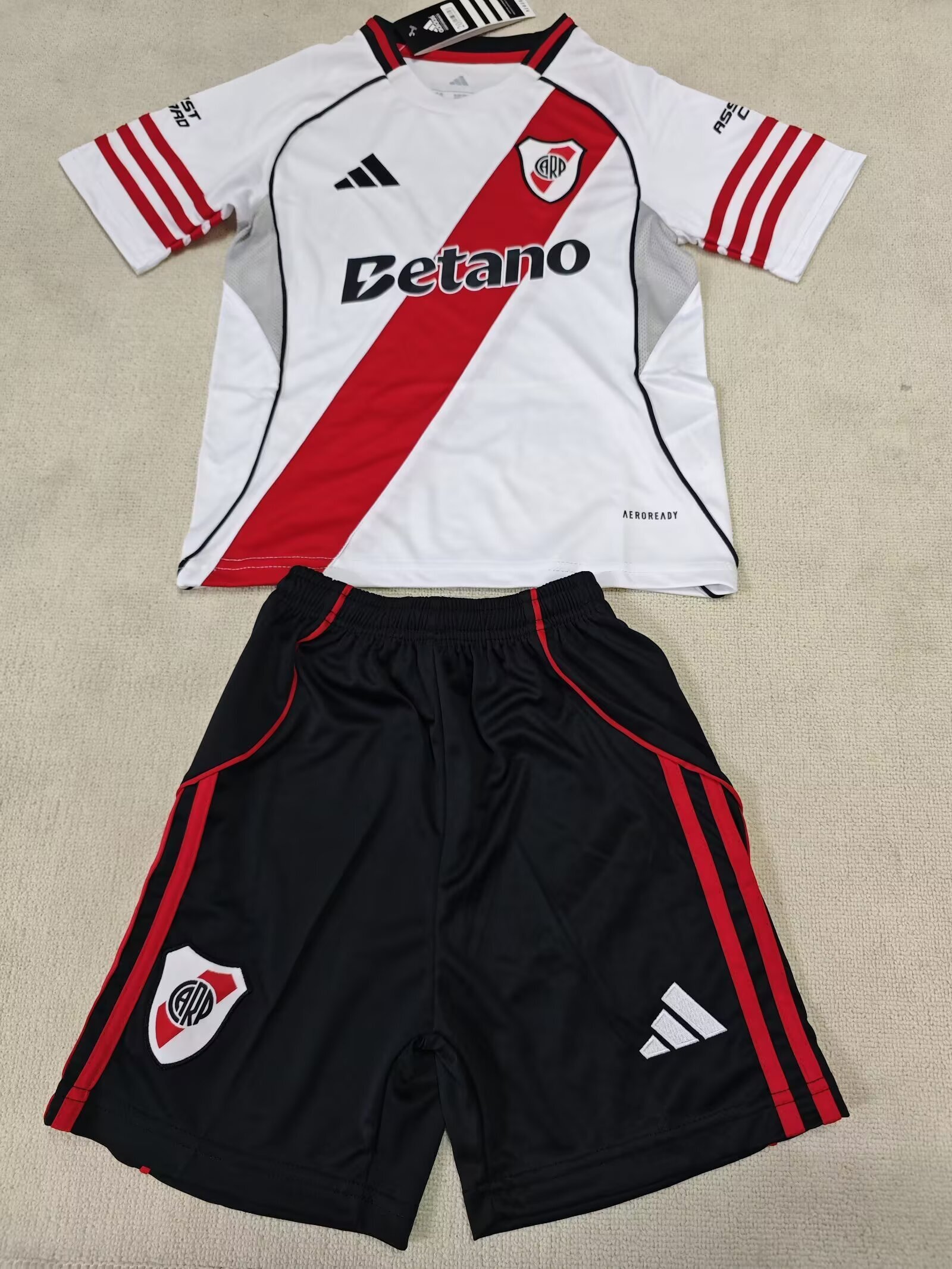 River Plate 2025/26 Home Kids Kit - Image 5