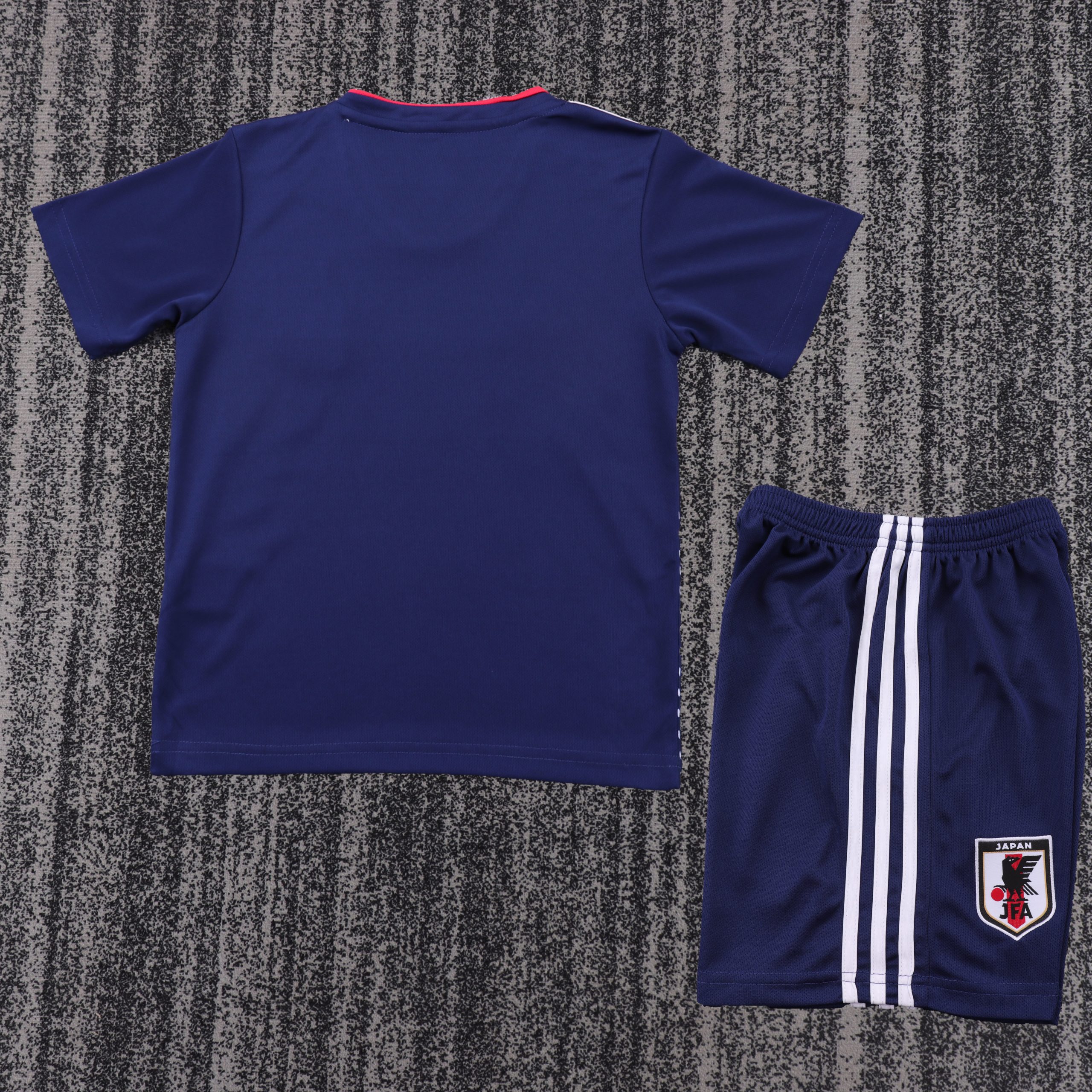 Japan 2018 World Cup Home Kids Kit - Image 2