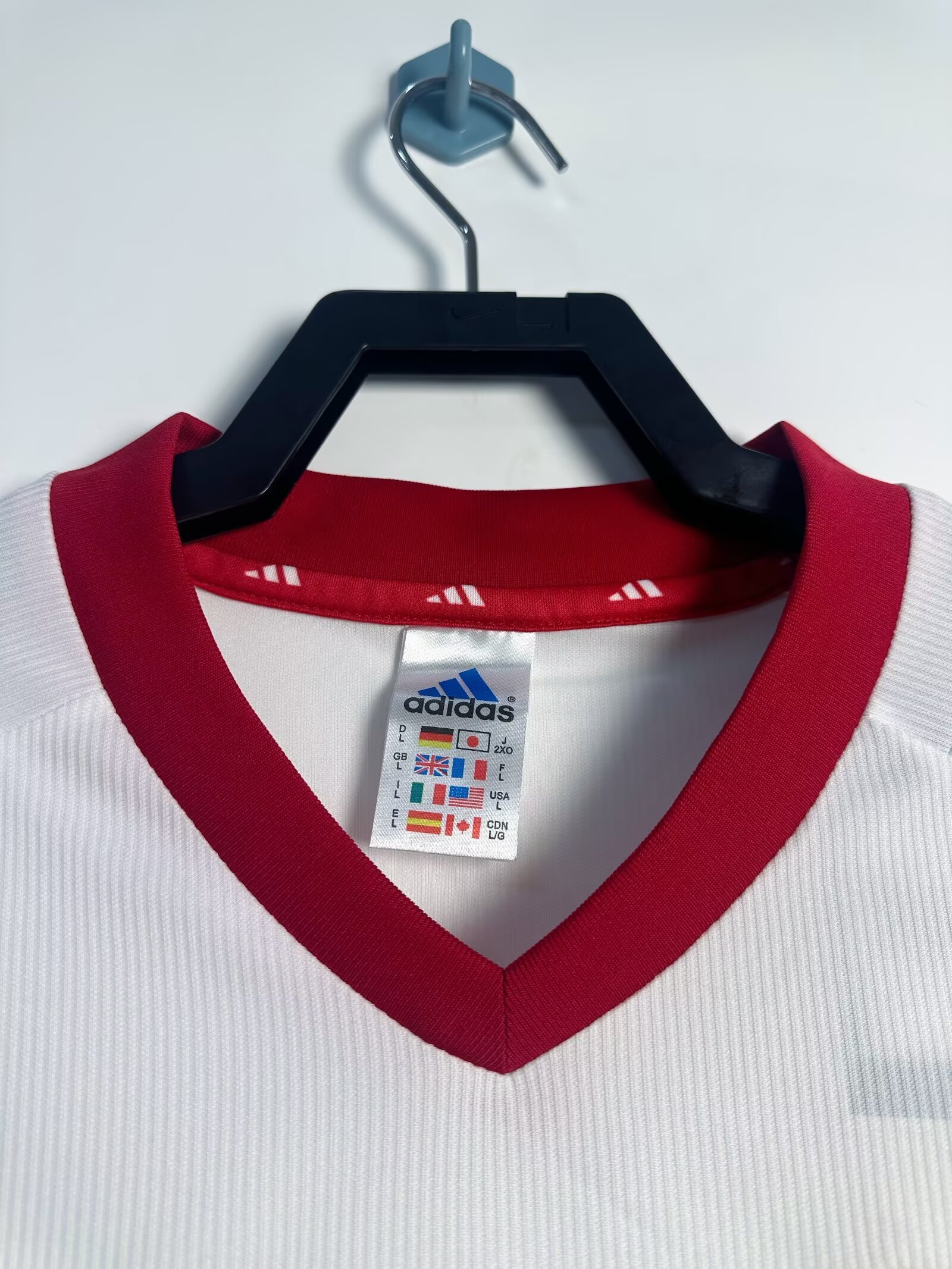 China 2002 World Cup Home Retro Jersey (Fan Version) - Image 3