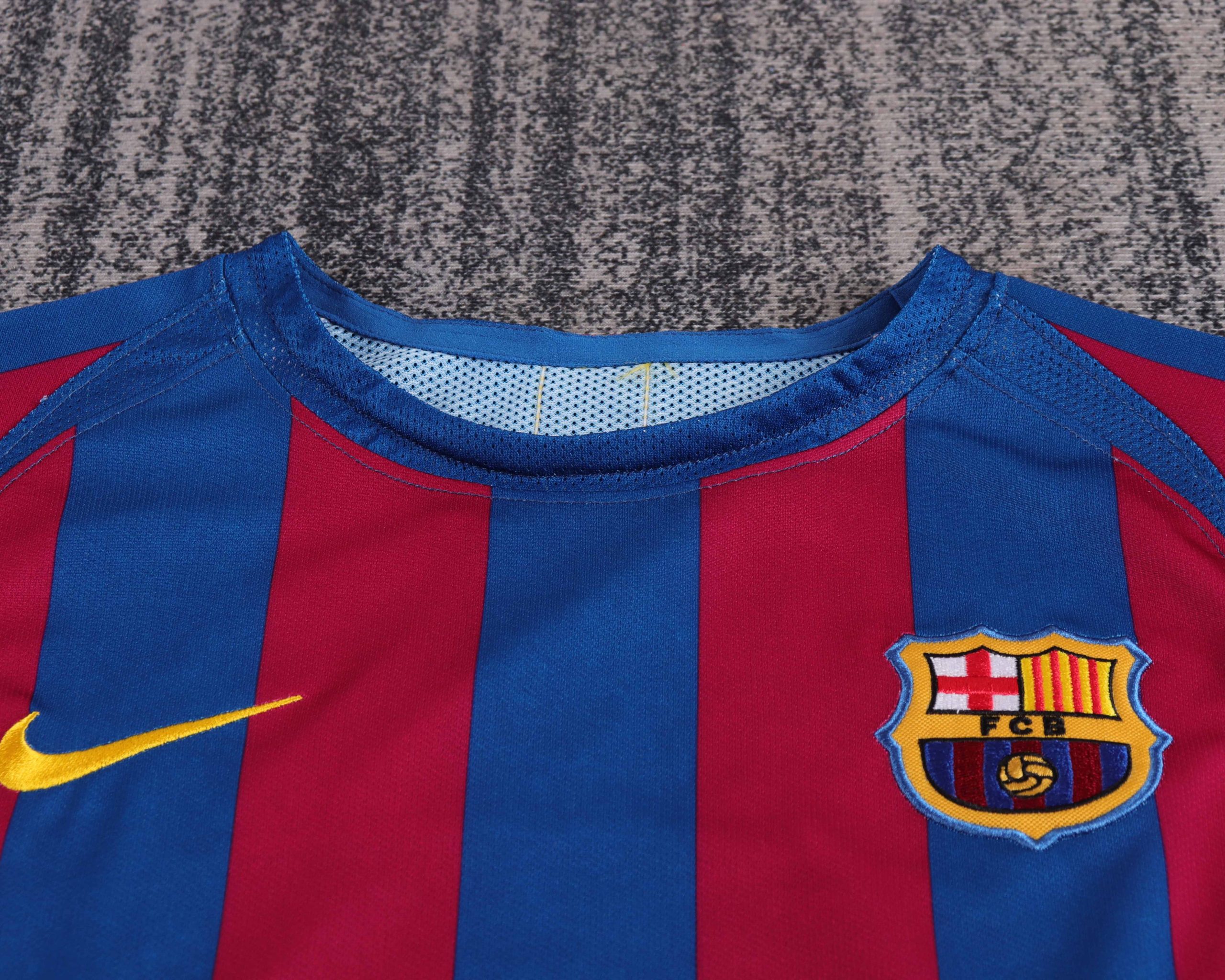Barcelona 2005/06 Champions League Home Kids Kit - Image 3