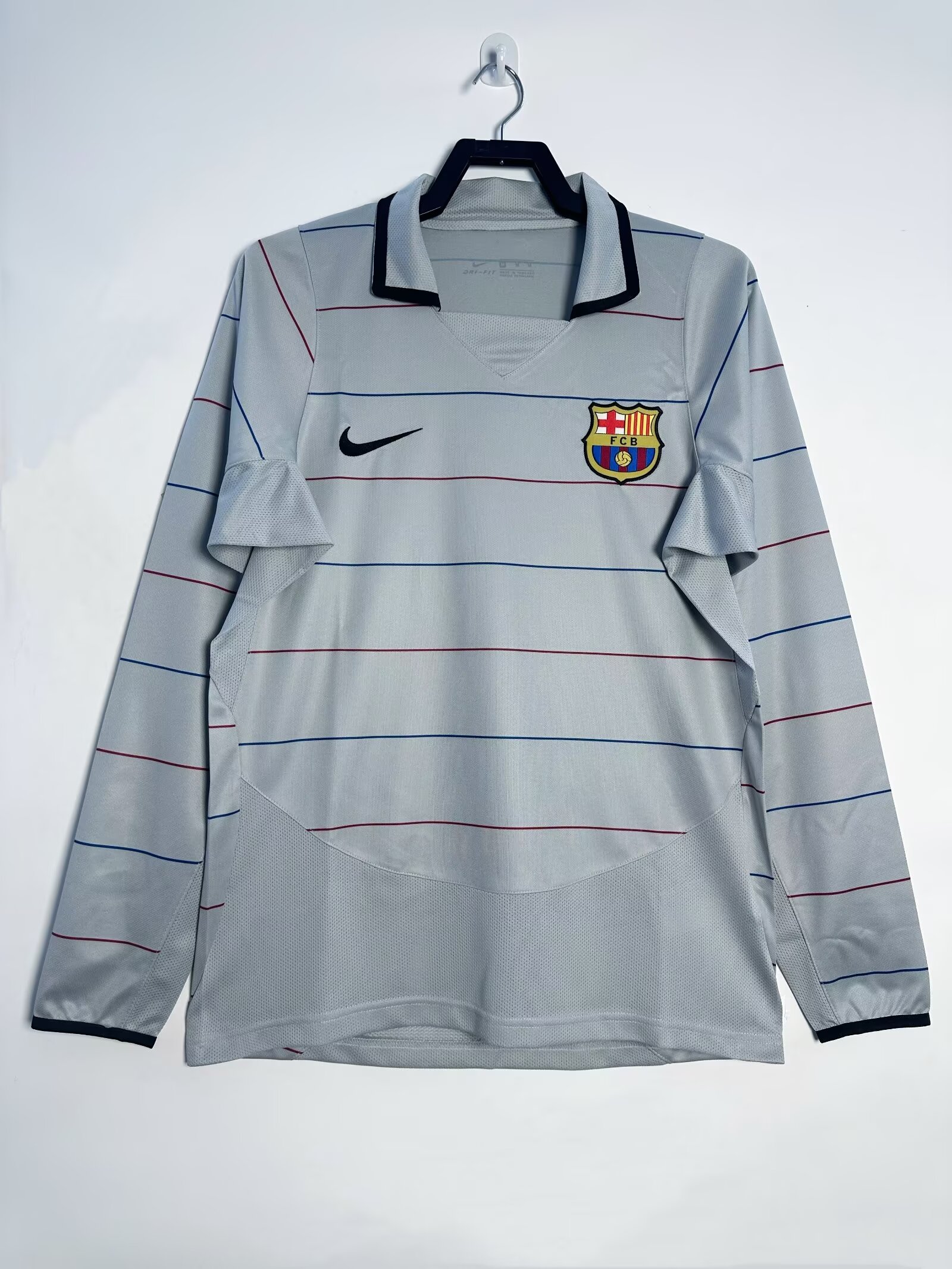 Barcelona 2003/04 Away Retro Jersey (Long Sleeve)