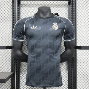 Real Madrid 2024/25 Special Edition Retro Jersey (Player Version)