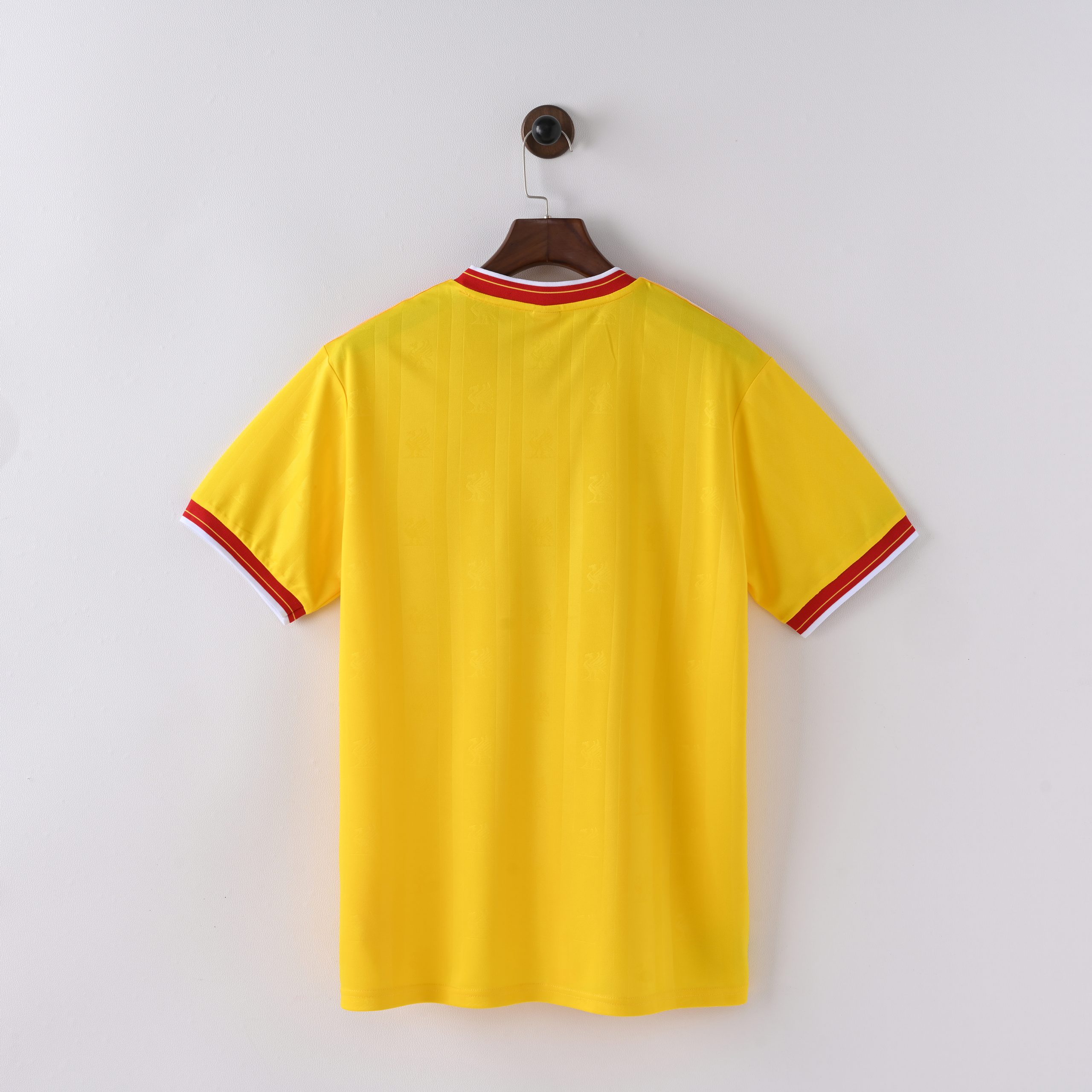 Liverpool 1985/86 Away Retro Jersey - Image 2