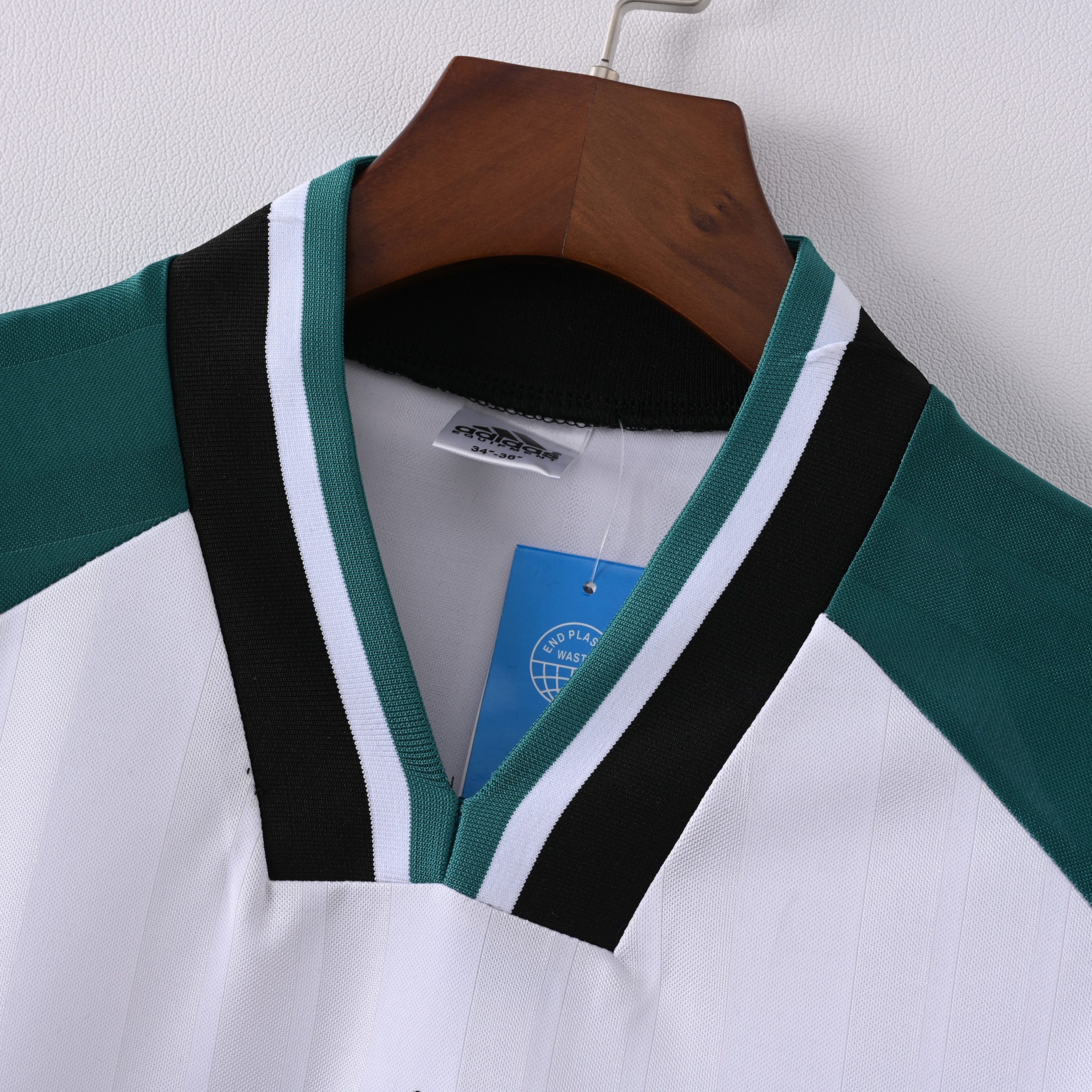 Liverpool 1993/95 Away Retro Jersey - Image 4