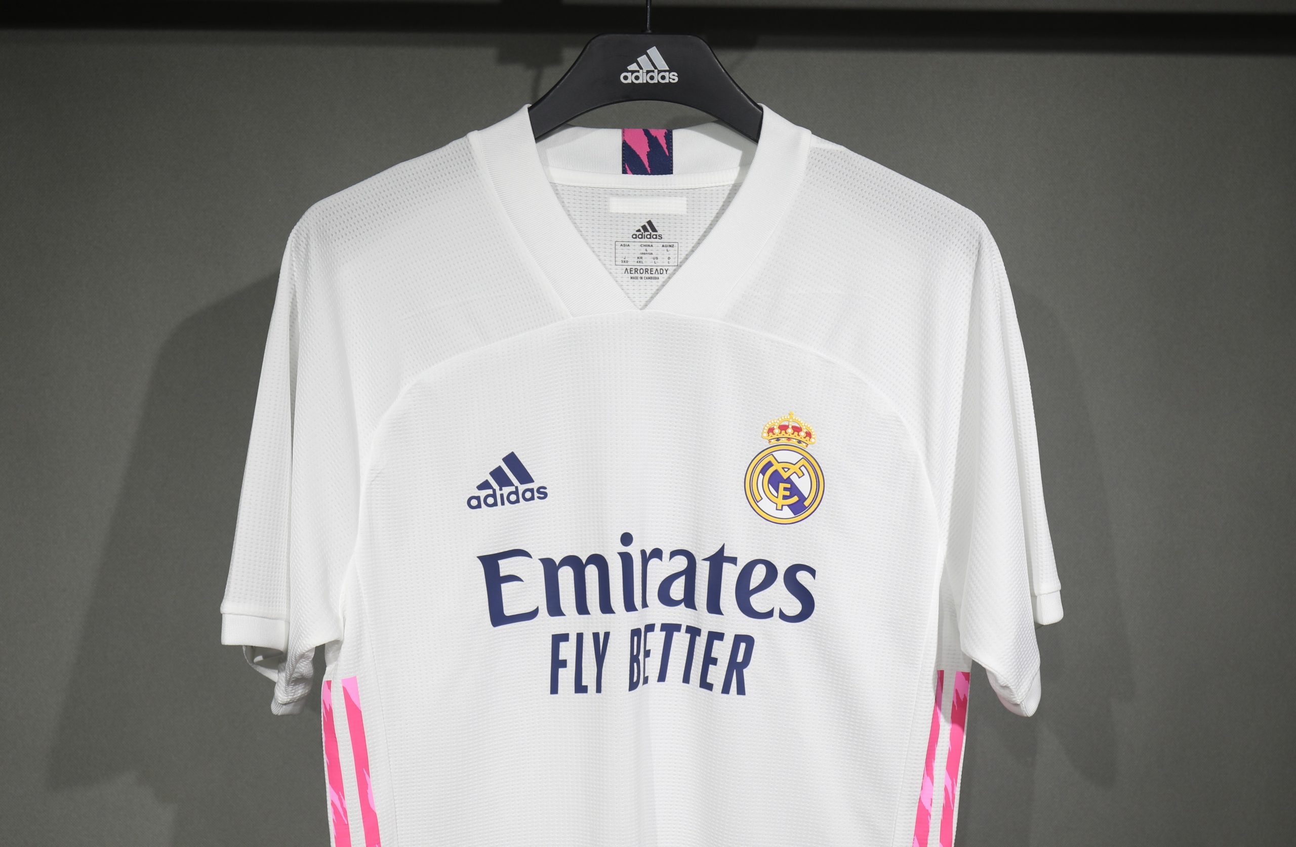 Real Madrid 2020/21 Home Retro Jersey (Player Version) - Image 4