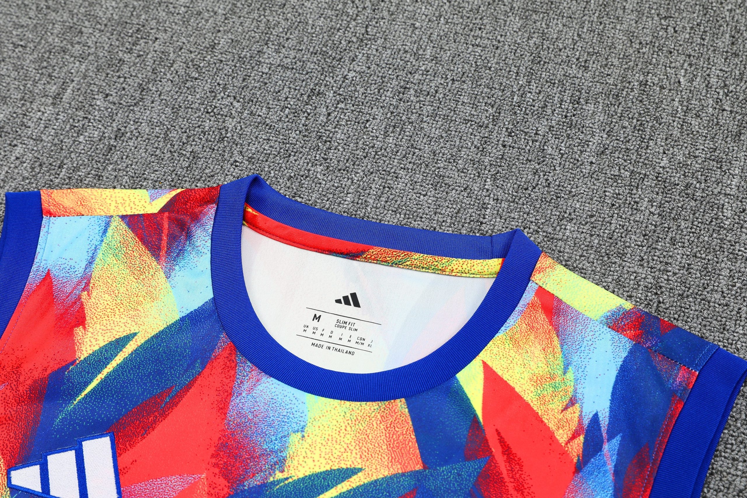 2025/26 Arsenal Vest Suit - Image 4