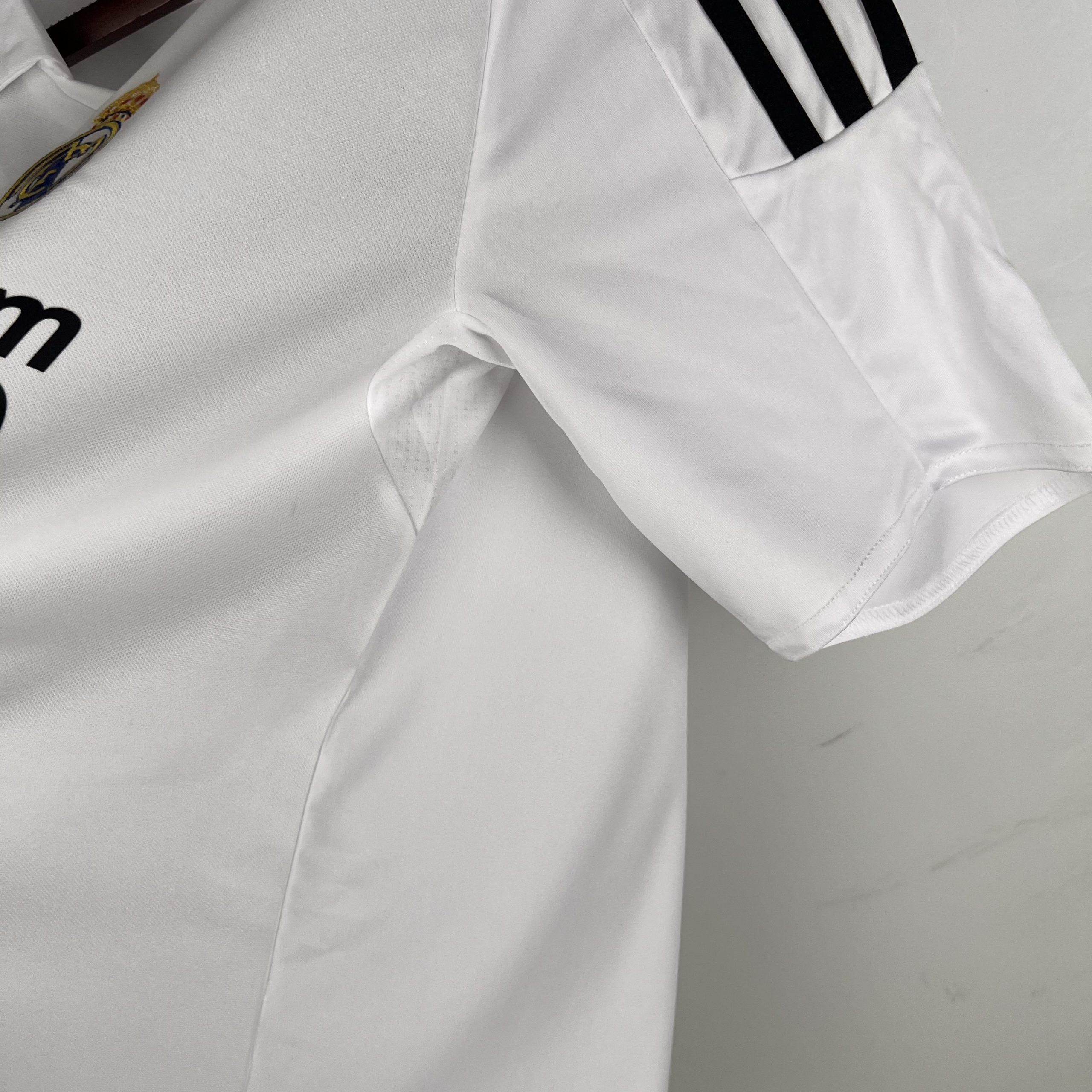Real Madrid 2008/09 Home Retro Jersey - Image 5