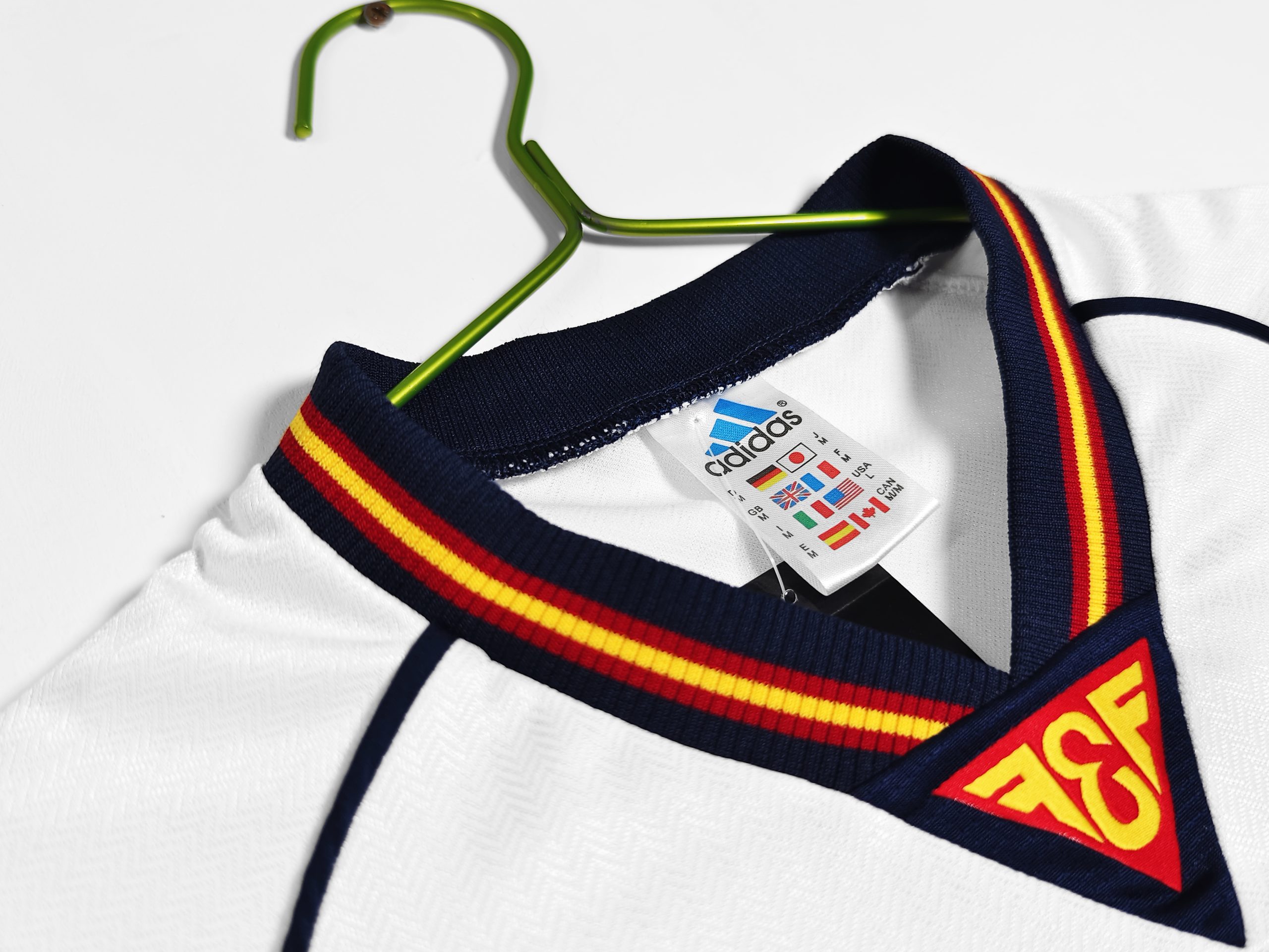 Spain 1998 World Cup Away Retro Jersey (Fan Version) - Image 3