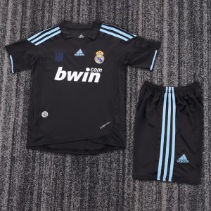 Real Madrid 2009/10 Away Kids Kit