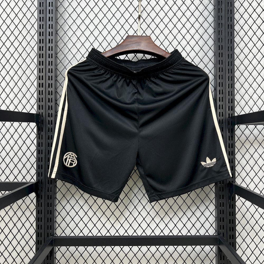 Bayern Munich 2025/26 Third Shorts - Image 5