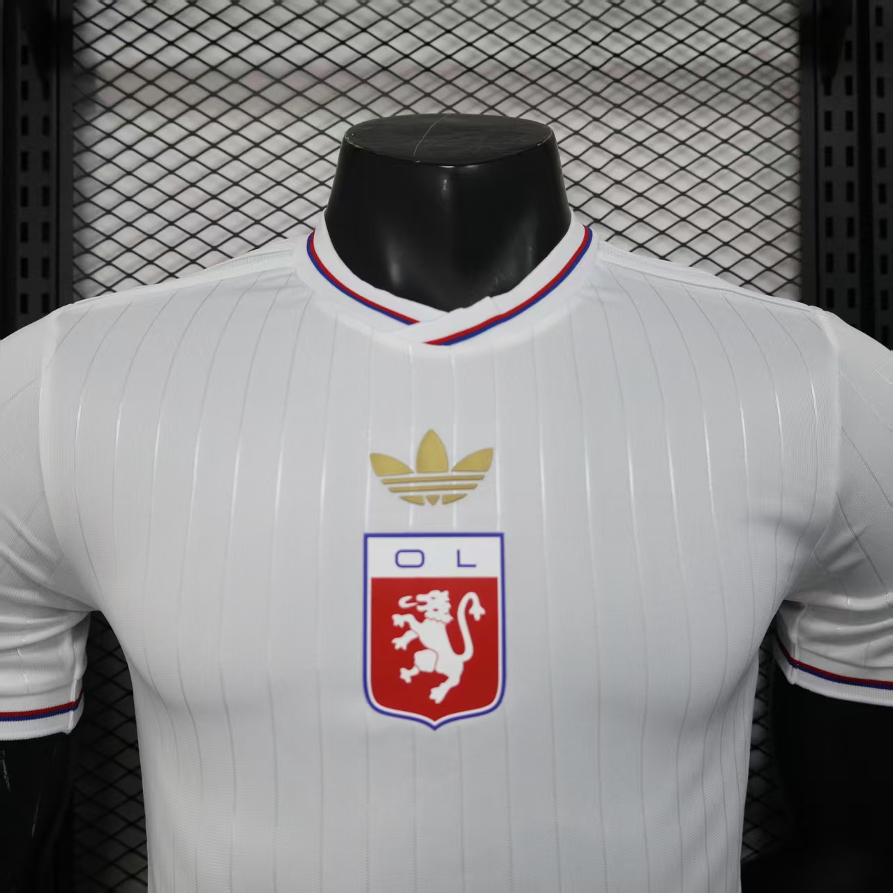 2025/26 Olympique Lyonnais Anniversary Jersey Player Version - Image 4