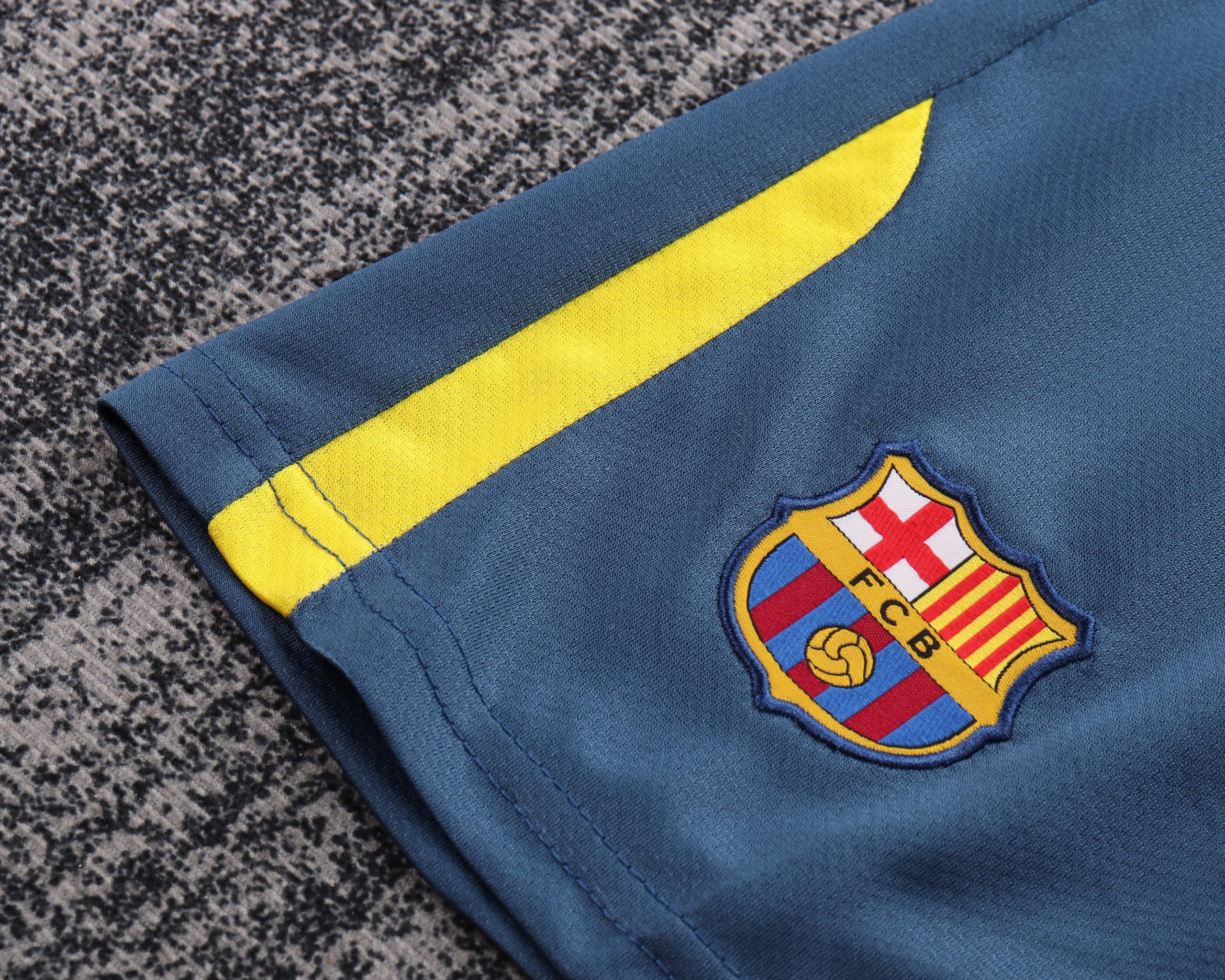 Barcelona 2008/09 Away Kids Kit - Image 4