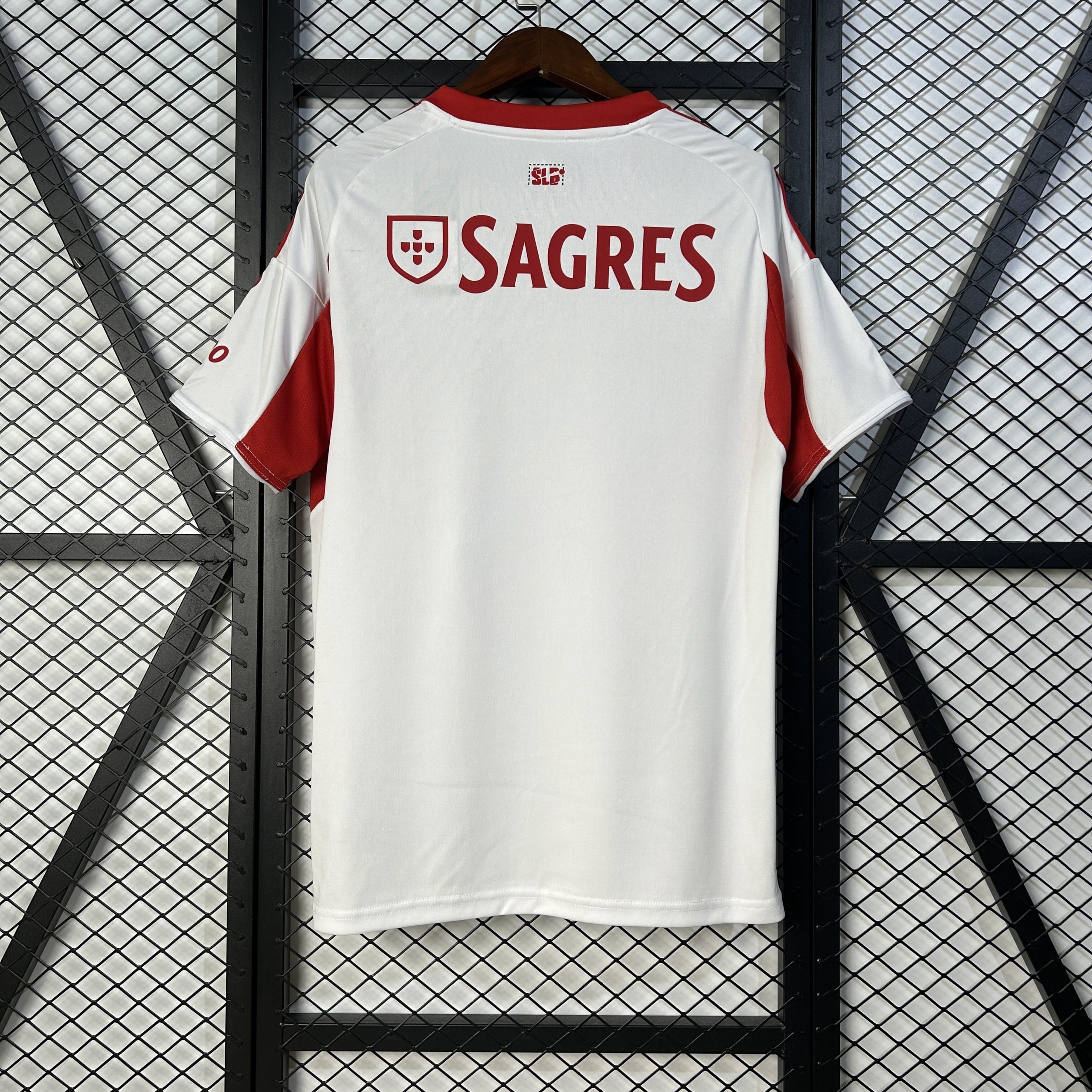 SL Benfica 2025/26 Third Jersey - Image 2