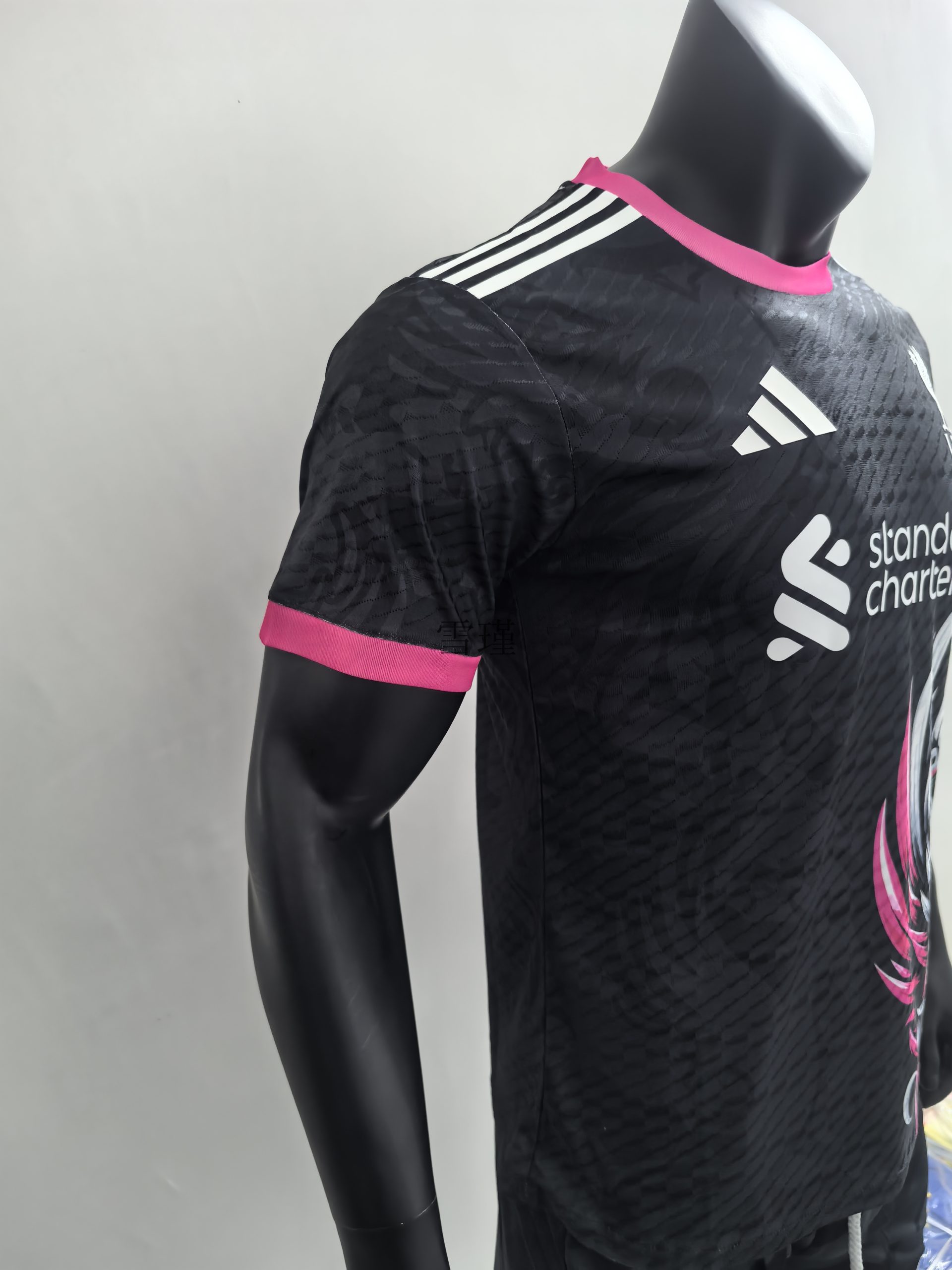 Liverpool 2025/26 Special Edition Jersey (Player Version) - Image 5