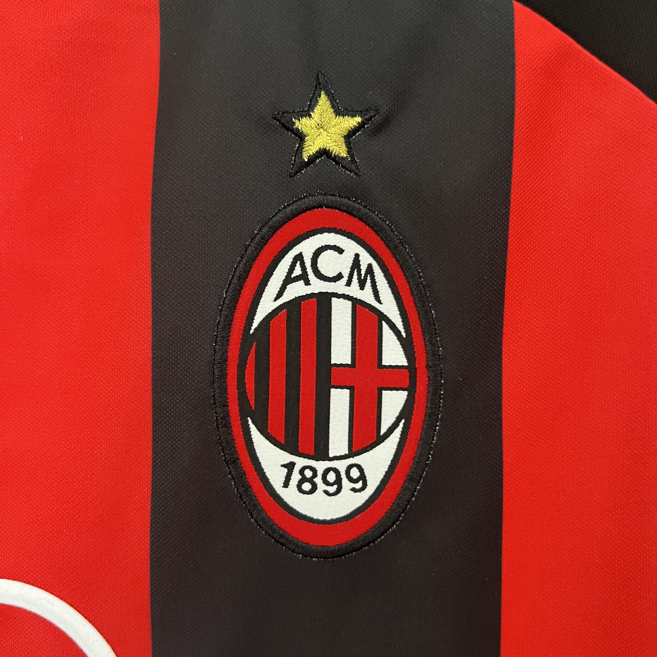 AC Milan 2001/02 Home Retro Jersey - Image 3