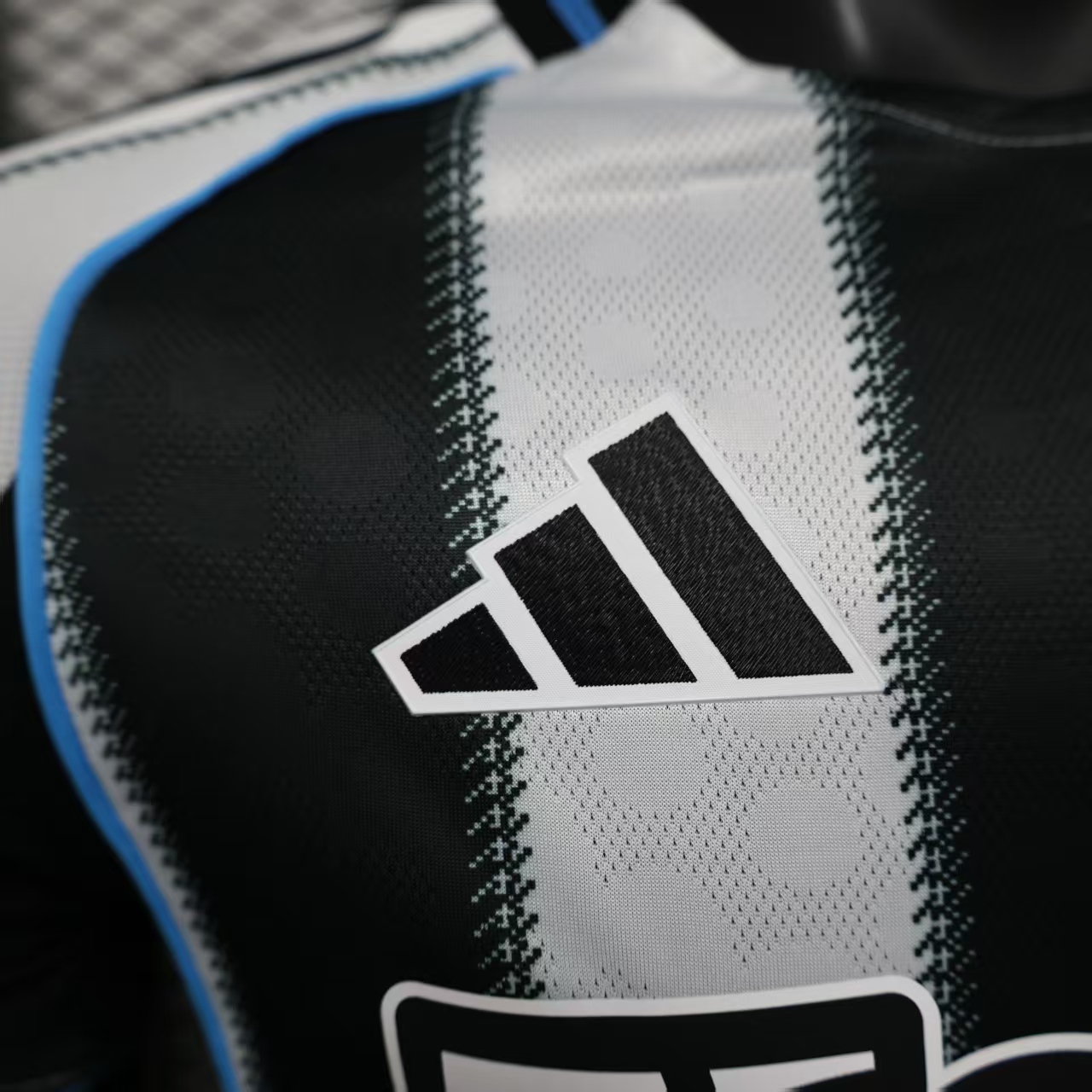 Newcastle United 2025/26 Home Jersey (Player Version) - Image 4
