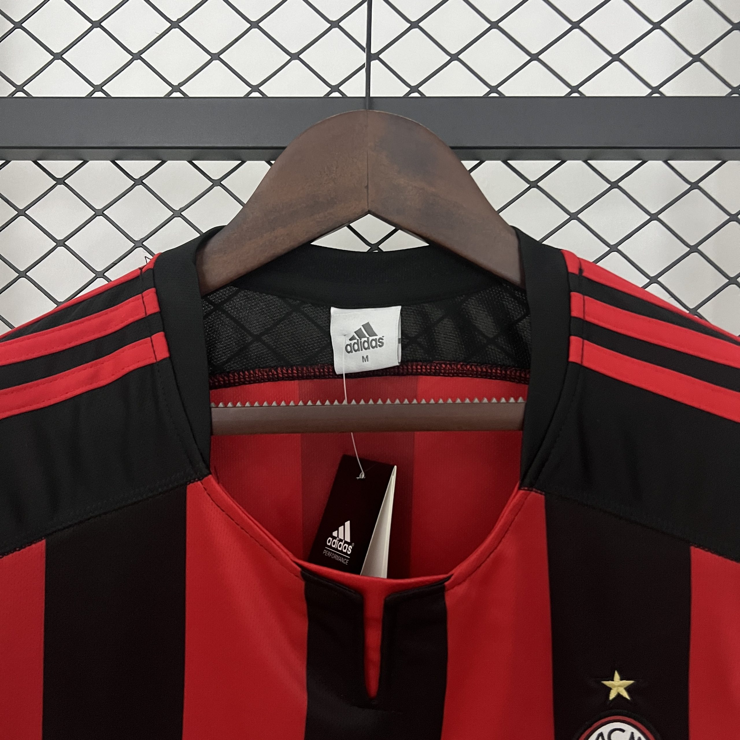AC Milan 2003/04 Home Retro Jersey - Image 4