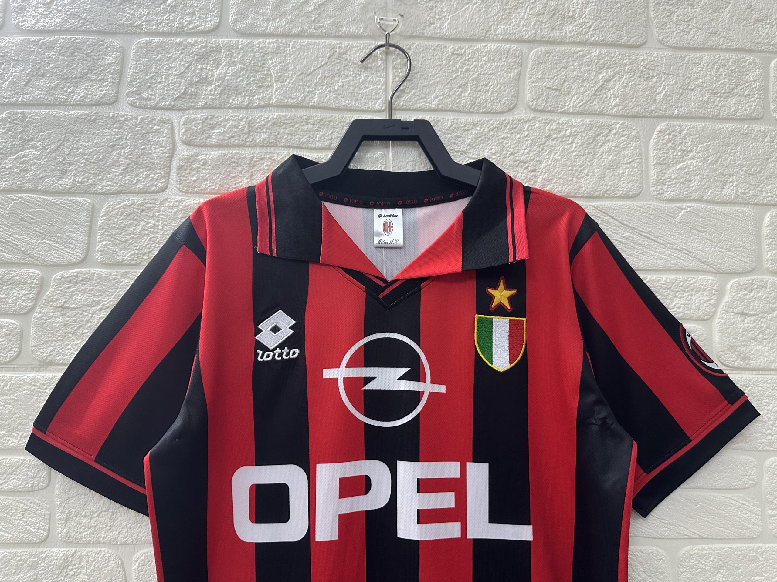 AC Milan 1996/97 Home Retro Jersey - Image 5