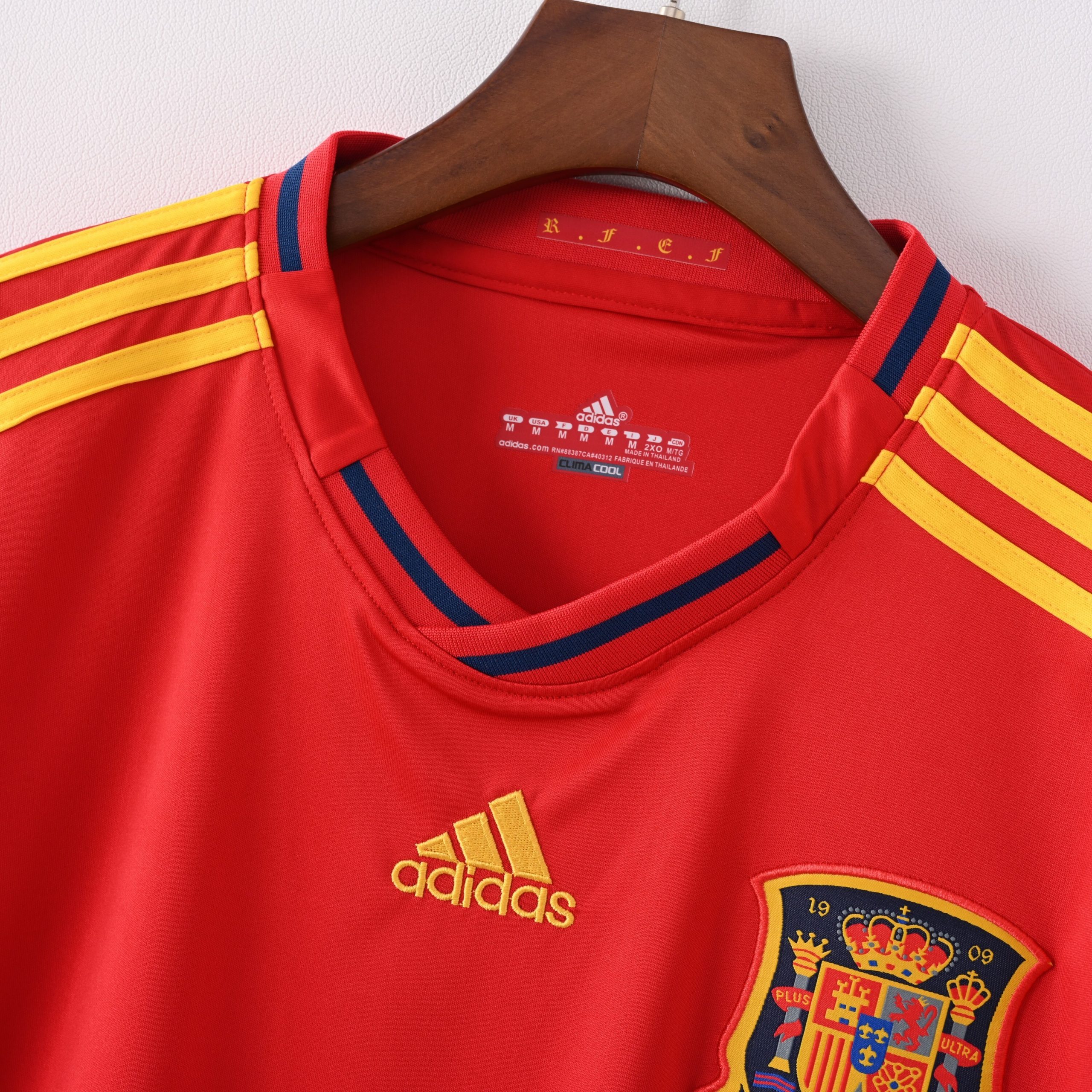 Spain 2010 World Cup Home Retro Jersey - Image 3