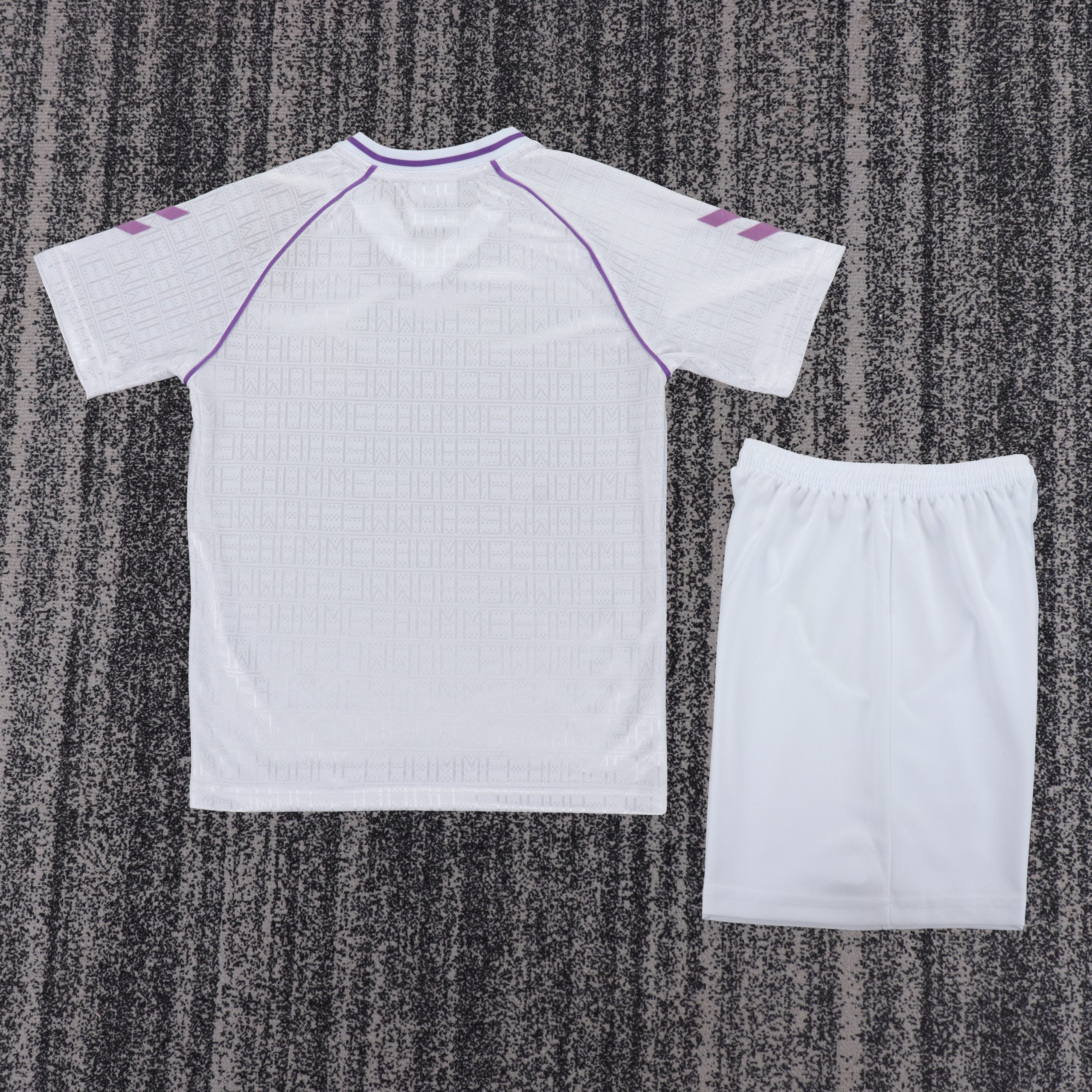 Real Madrid 1990/92 Home Kids Kit - Image 2