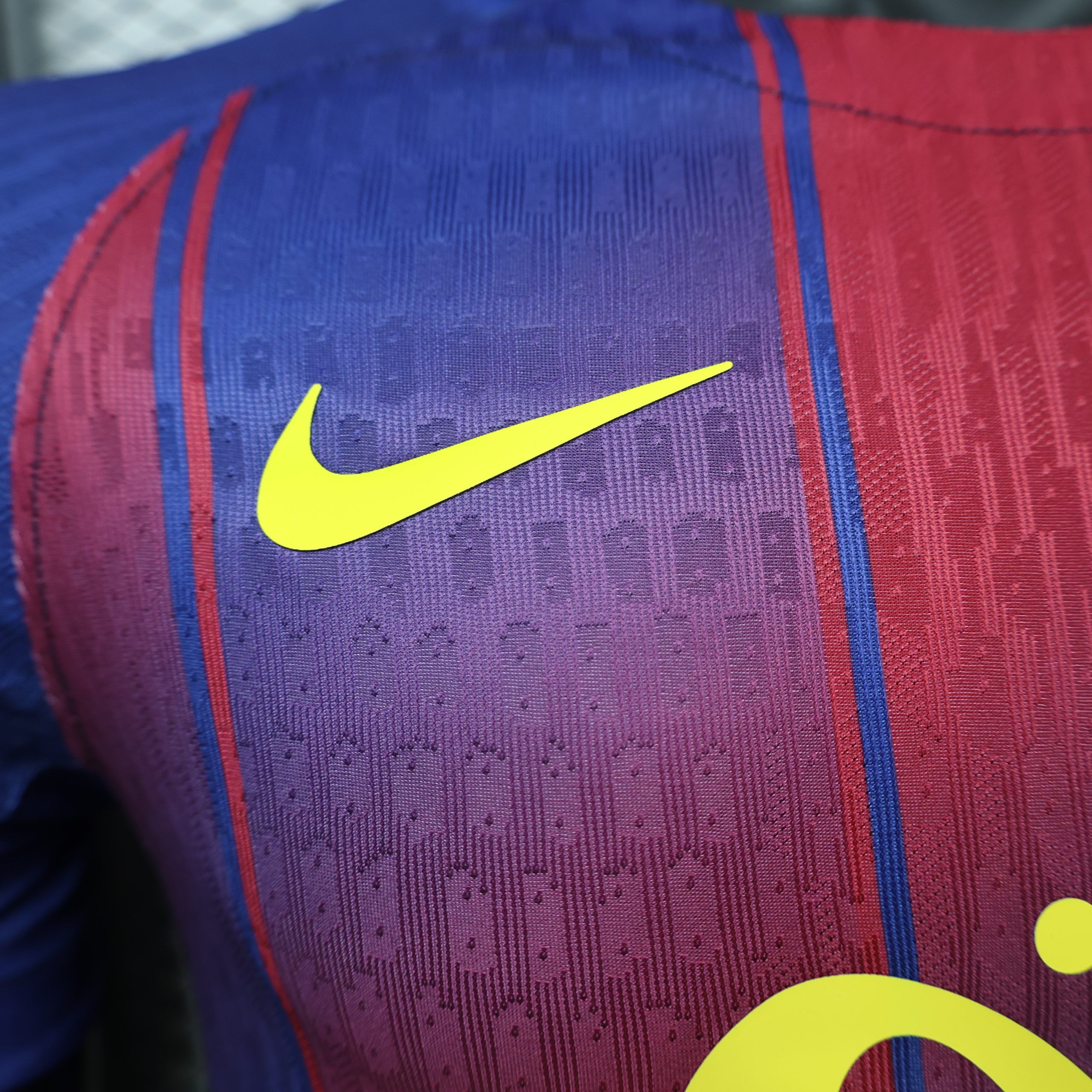 2025/26 Barcelona Home Olivia Rodrigo Special Jersey Player Version - Image 4