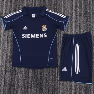 Real Madrid 2005/06 Away Kids Kit