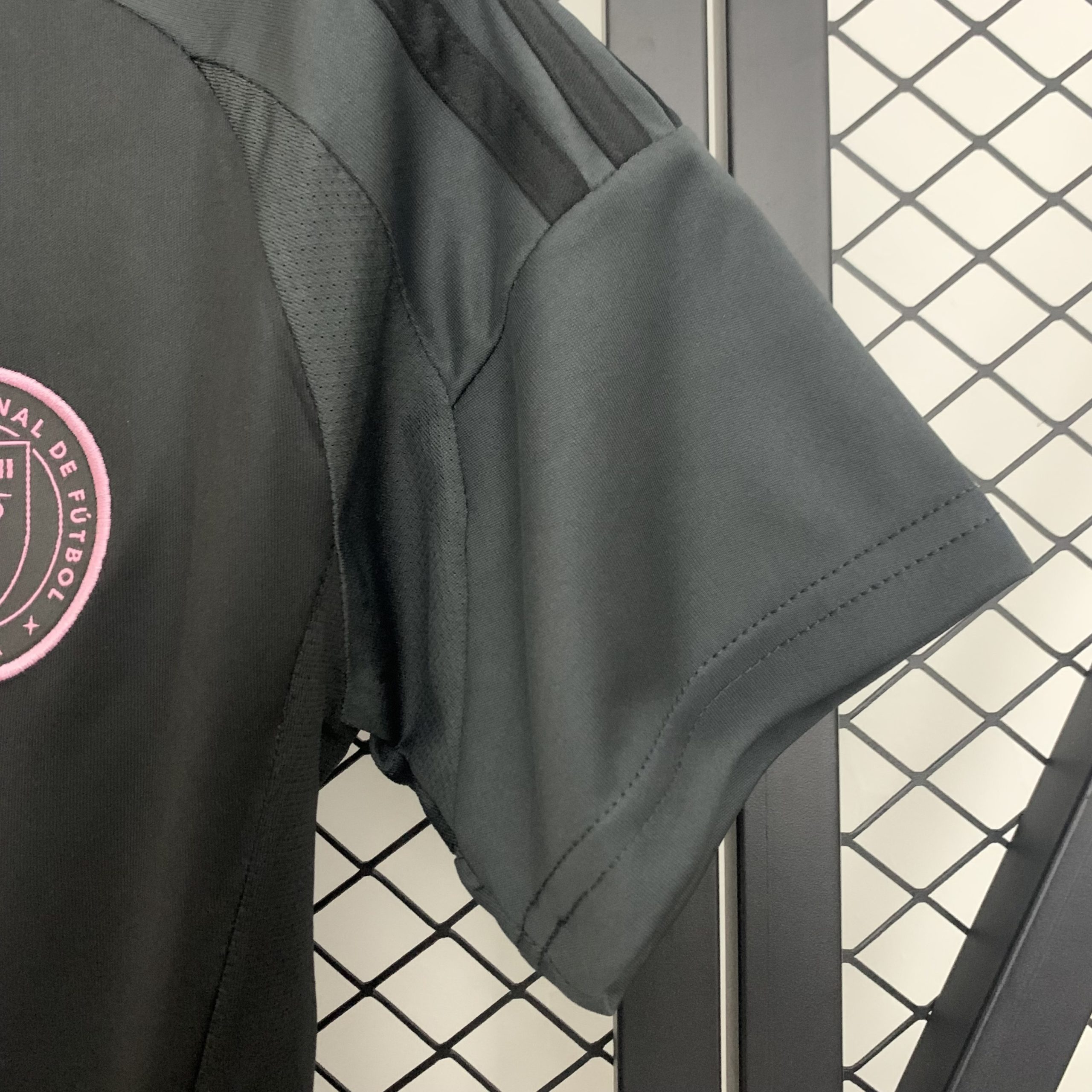 Inter Miami 2025/26 Away Jersey (Fan Version) - Image 5