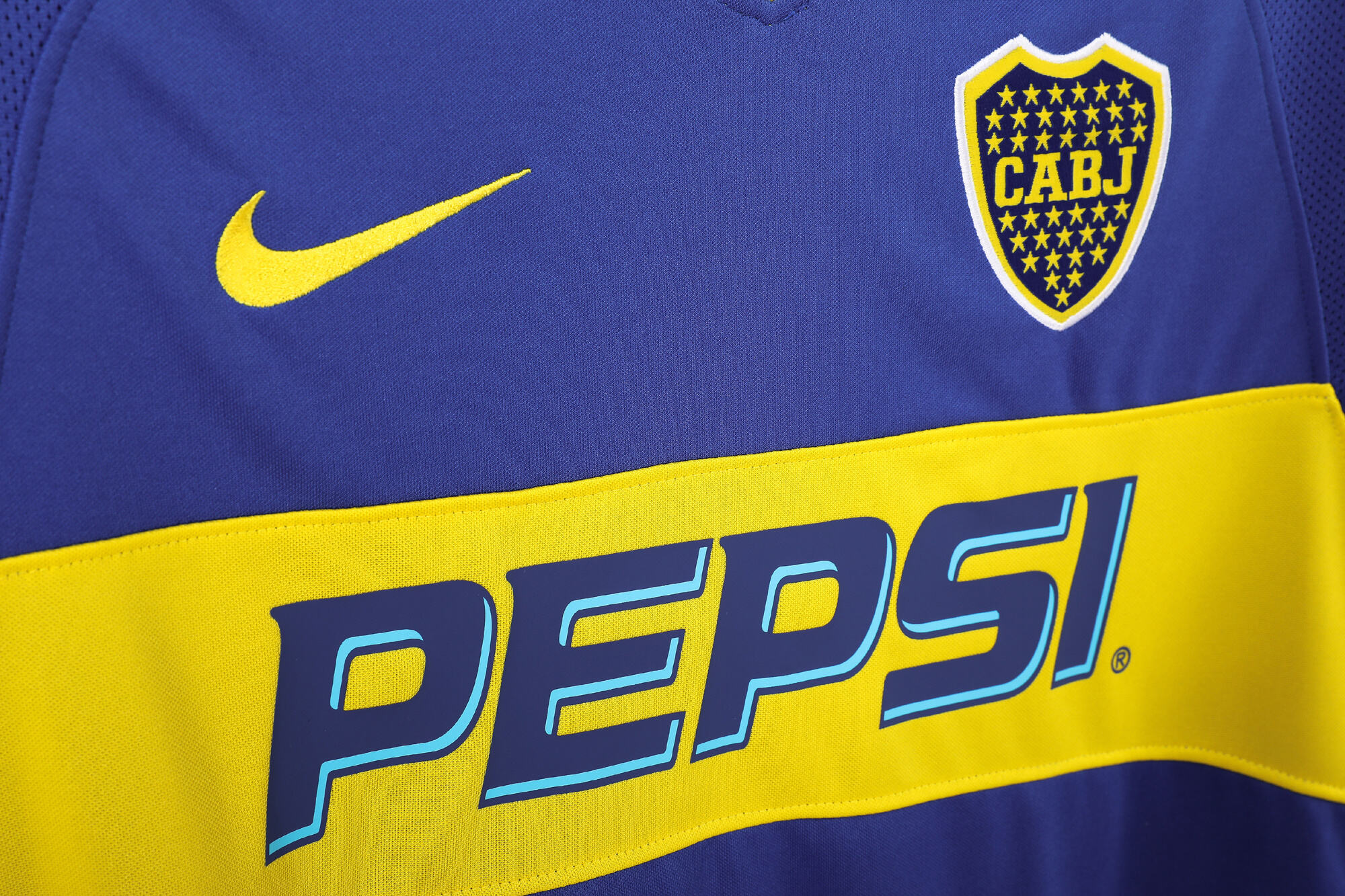 Boca Juniors 2003/04 Home Retro Jersey (Fan Version) - Image 4