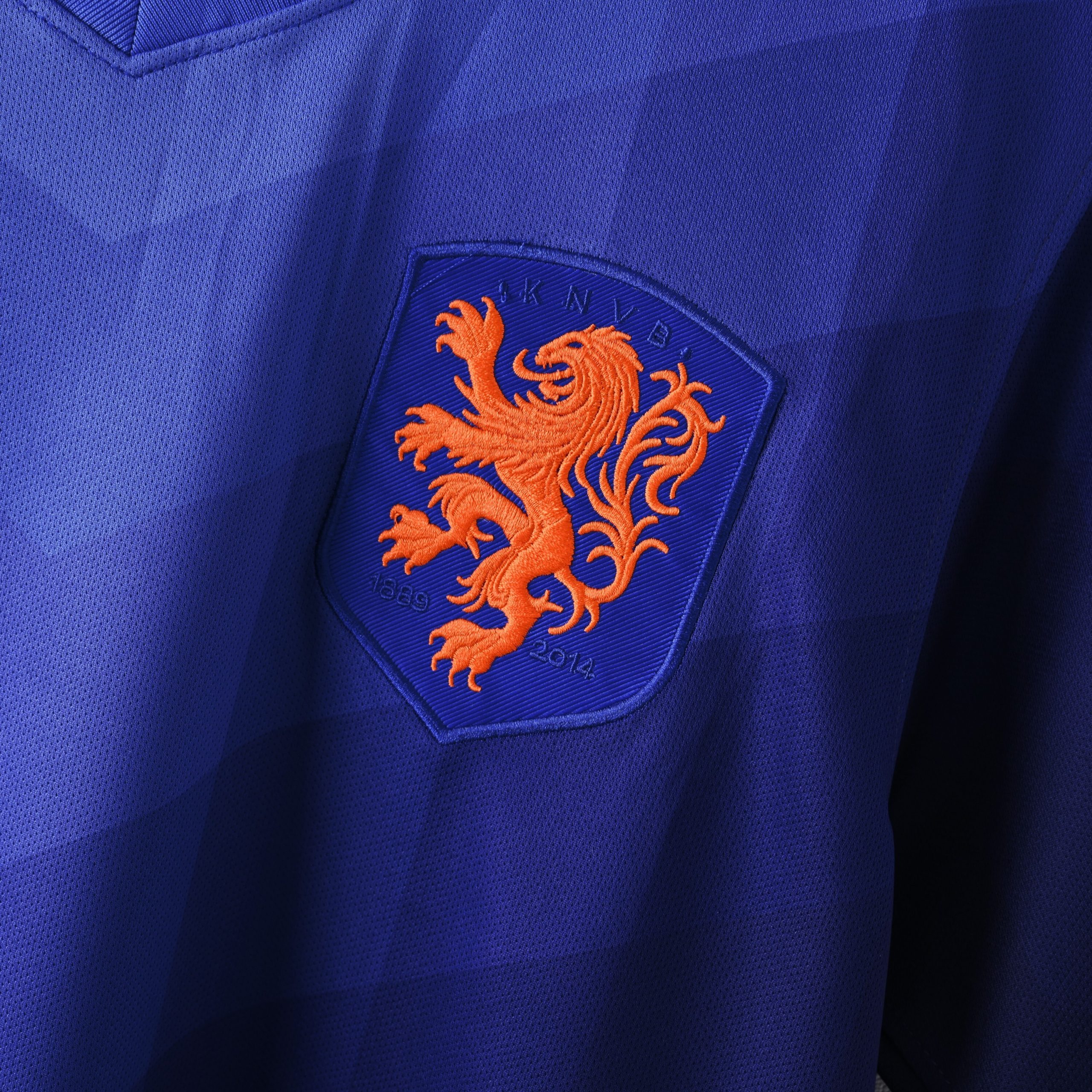 Netherlands 2014 World Cup Away Retro Jersey (Fan Version) - Image 4