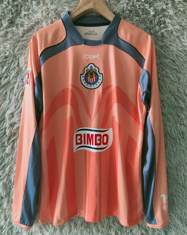 2006/07 Chivas Goalkeeper Retro Jersey Fan Version Long Sleeve - Image 2