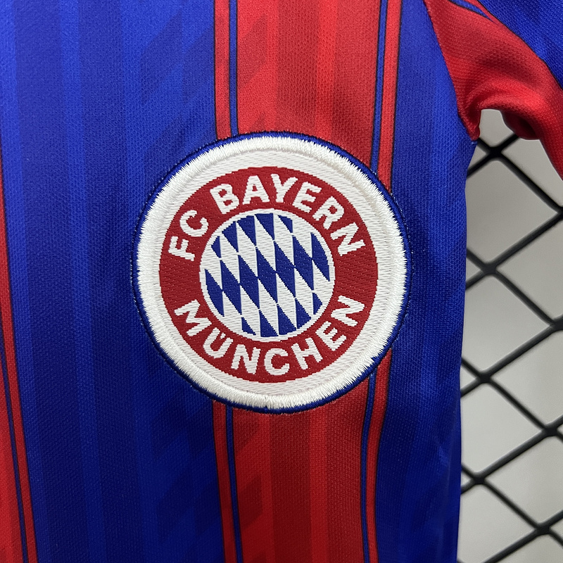 Bayern Munich 1995/97 Home Kids Kit - Image 3