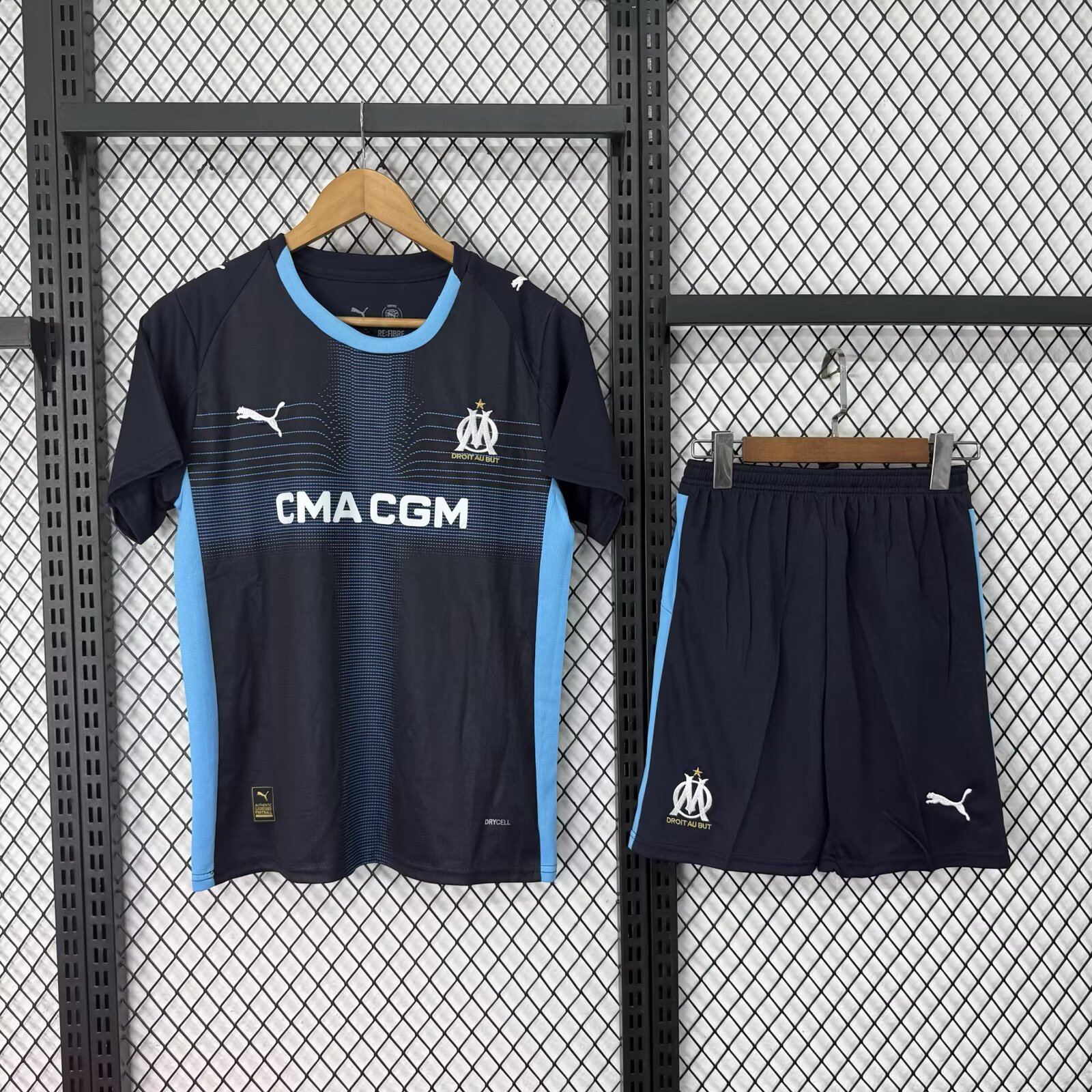 Olympique Marseille 2025/26 Away Shorts - Image 3