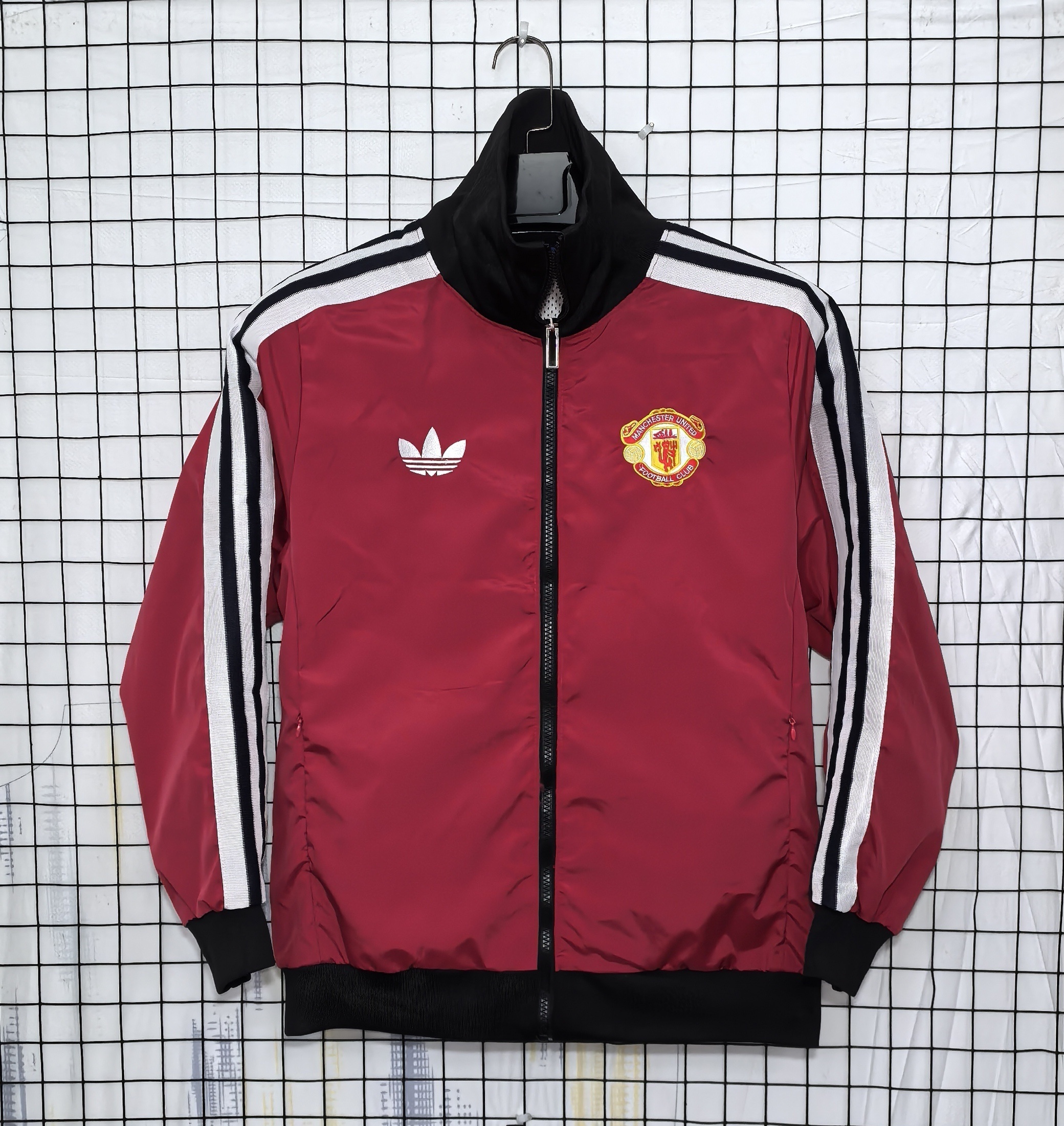 Manchester United 2024/25 Retro Windbreaker
