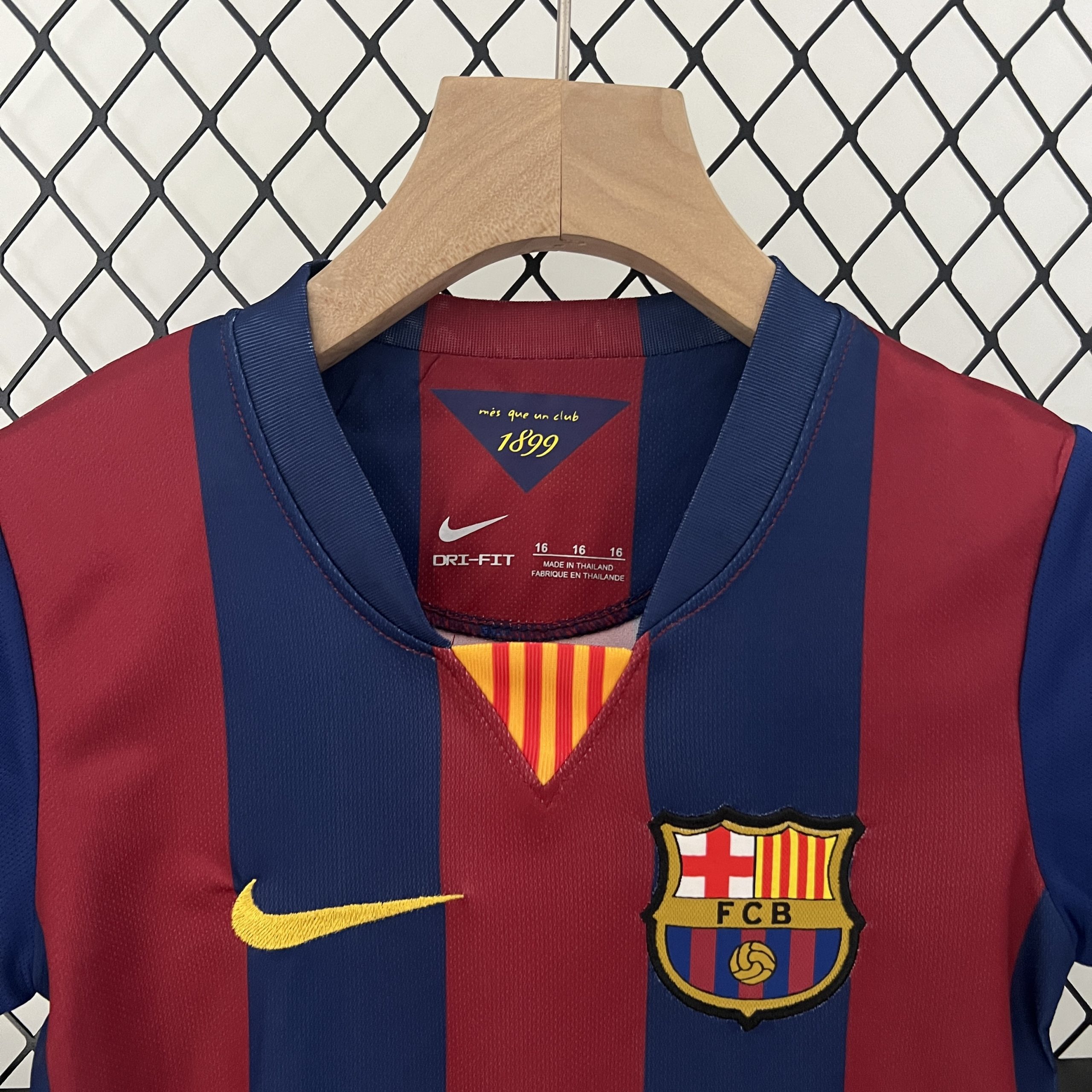 Barcelona 2014/15 Home Kids Kit - Image 2