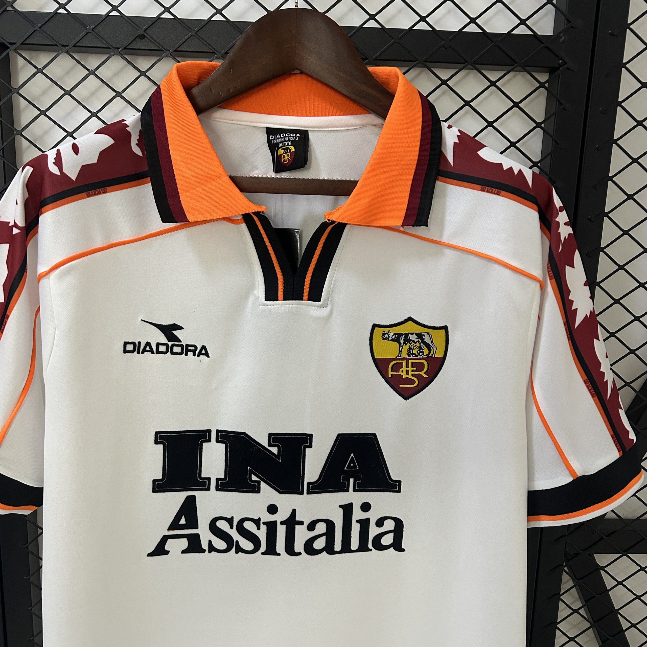 Roma 1998/99 Away Retro Jersey - Image 4