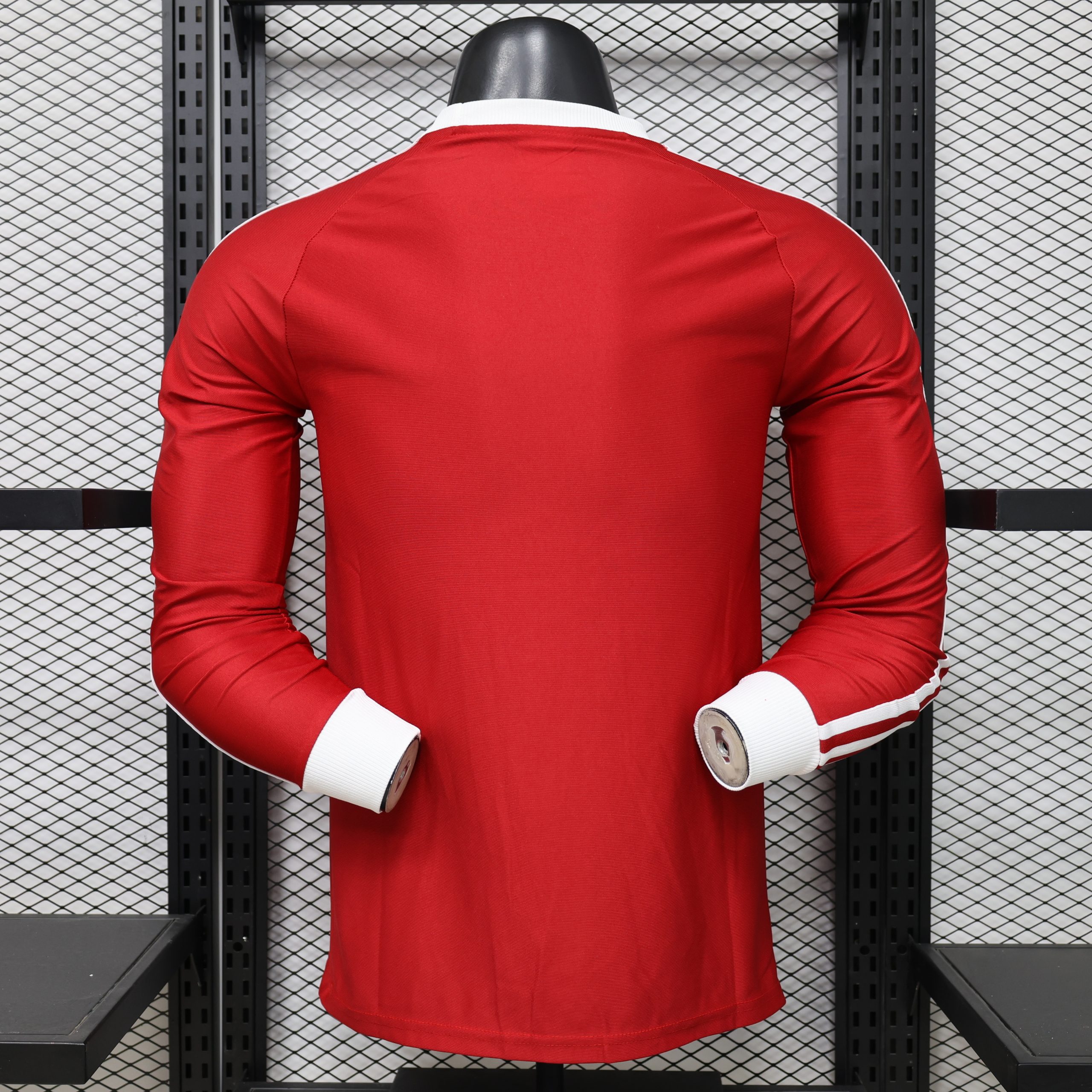 Manchester United 2026/27 Jersey (Player Version, Long Sleeve) - Image 2
