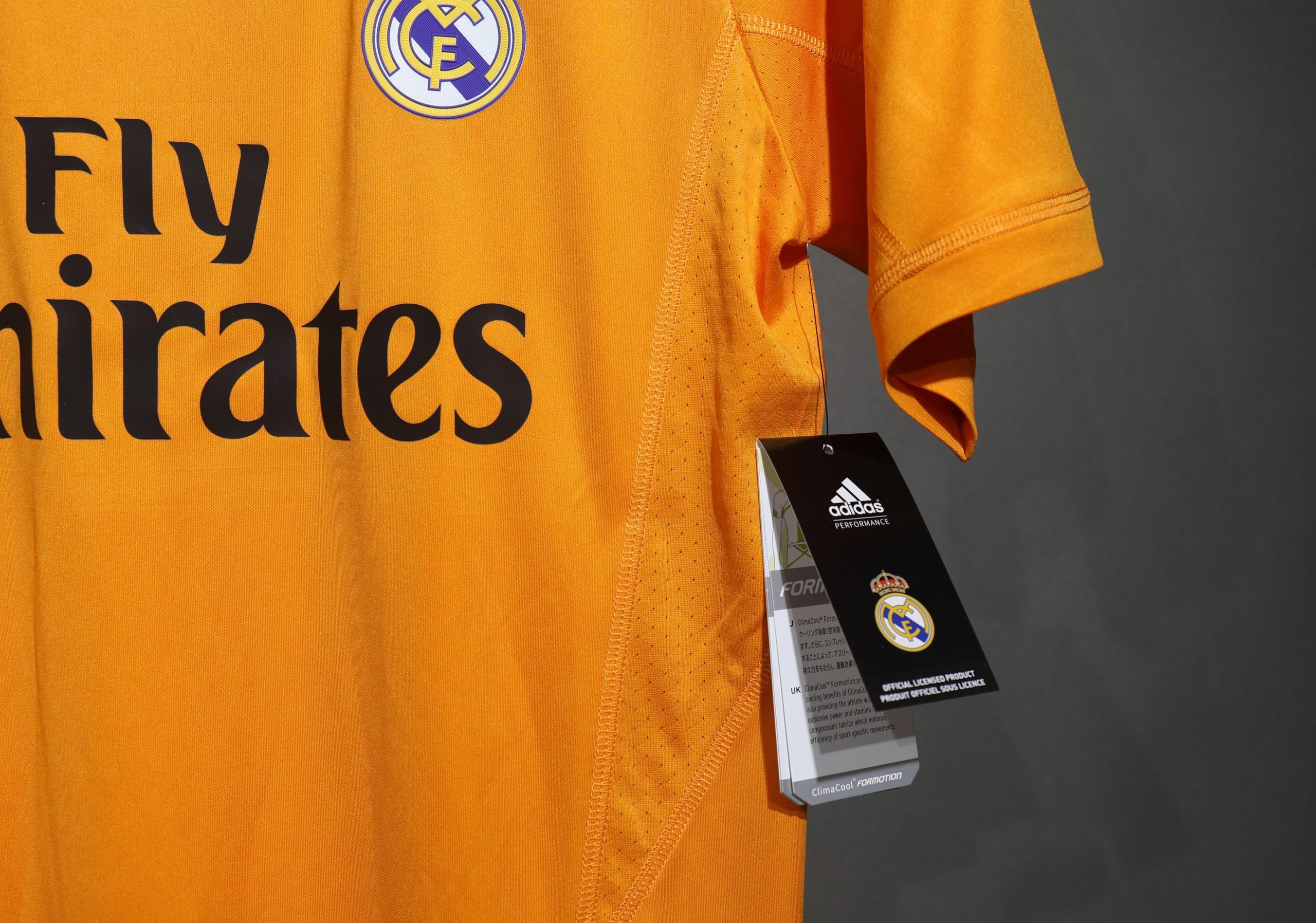 Real Madrid 2013/14 Away Retro Jersey (Player Version) - Image 4