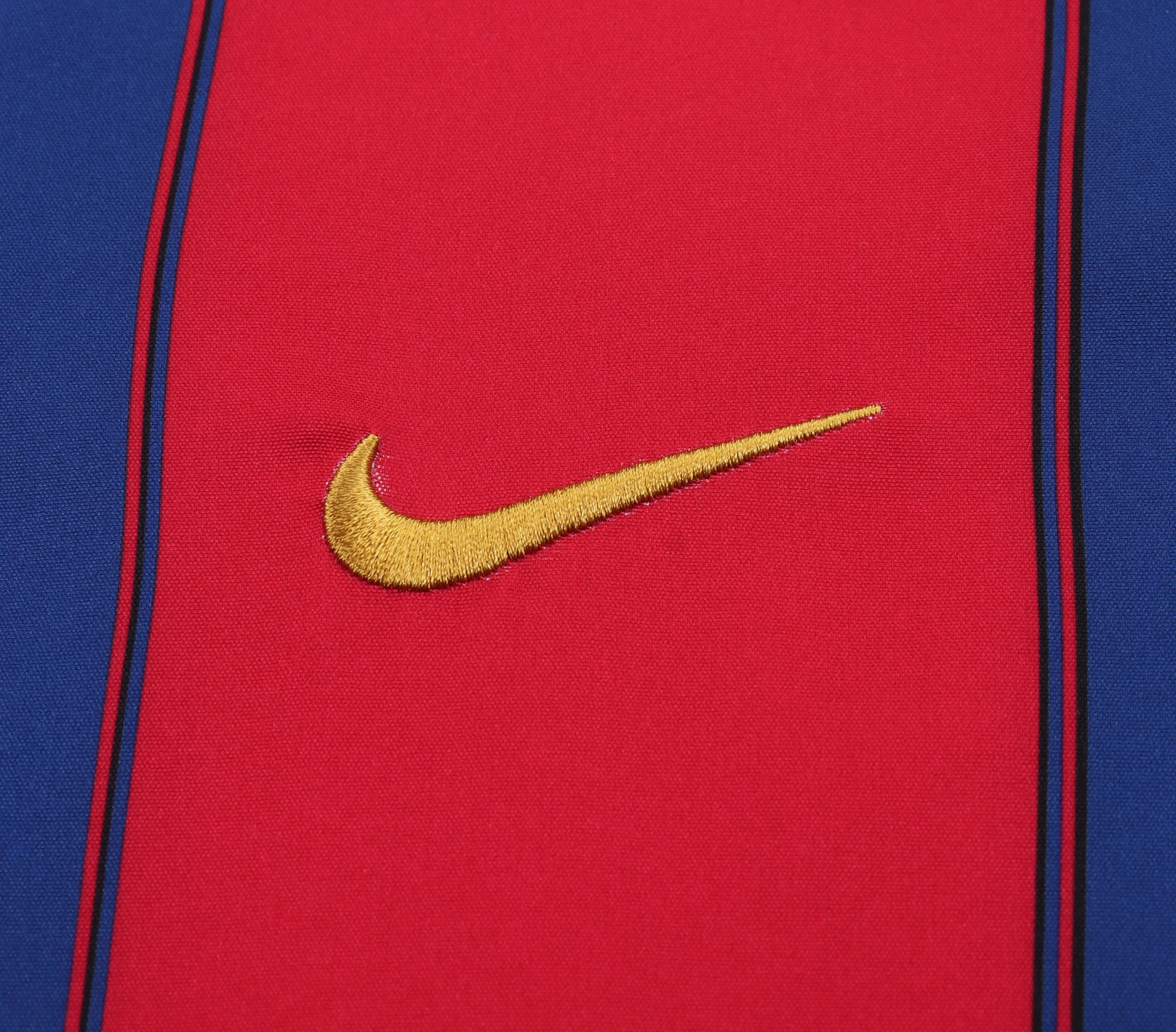 Barcelona 2003/04 Home Kids Kit - Image 4