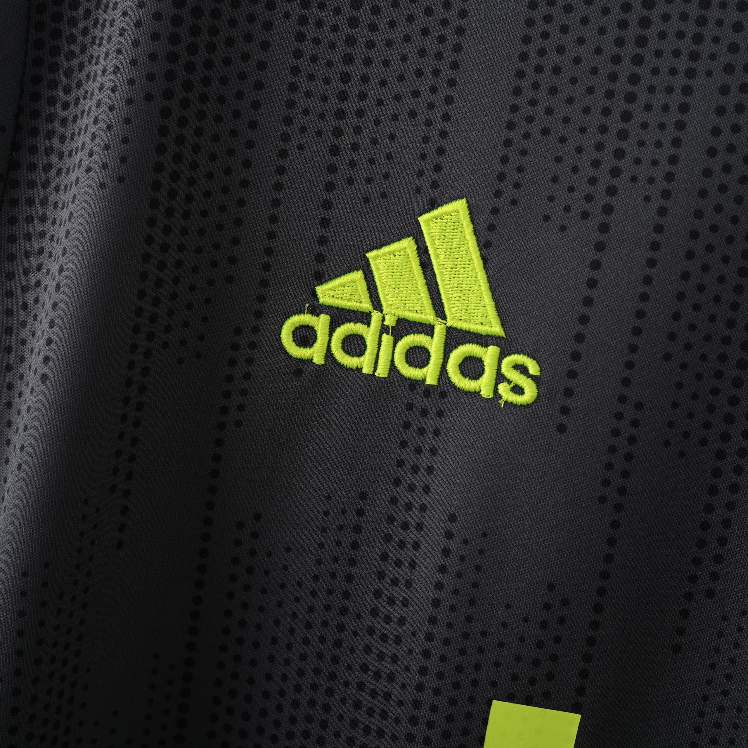 Juventus 2018/19 Away Retro Jersey (Fan Version) - Image 2