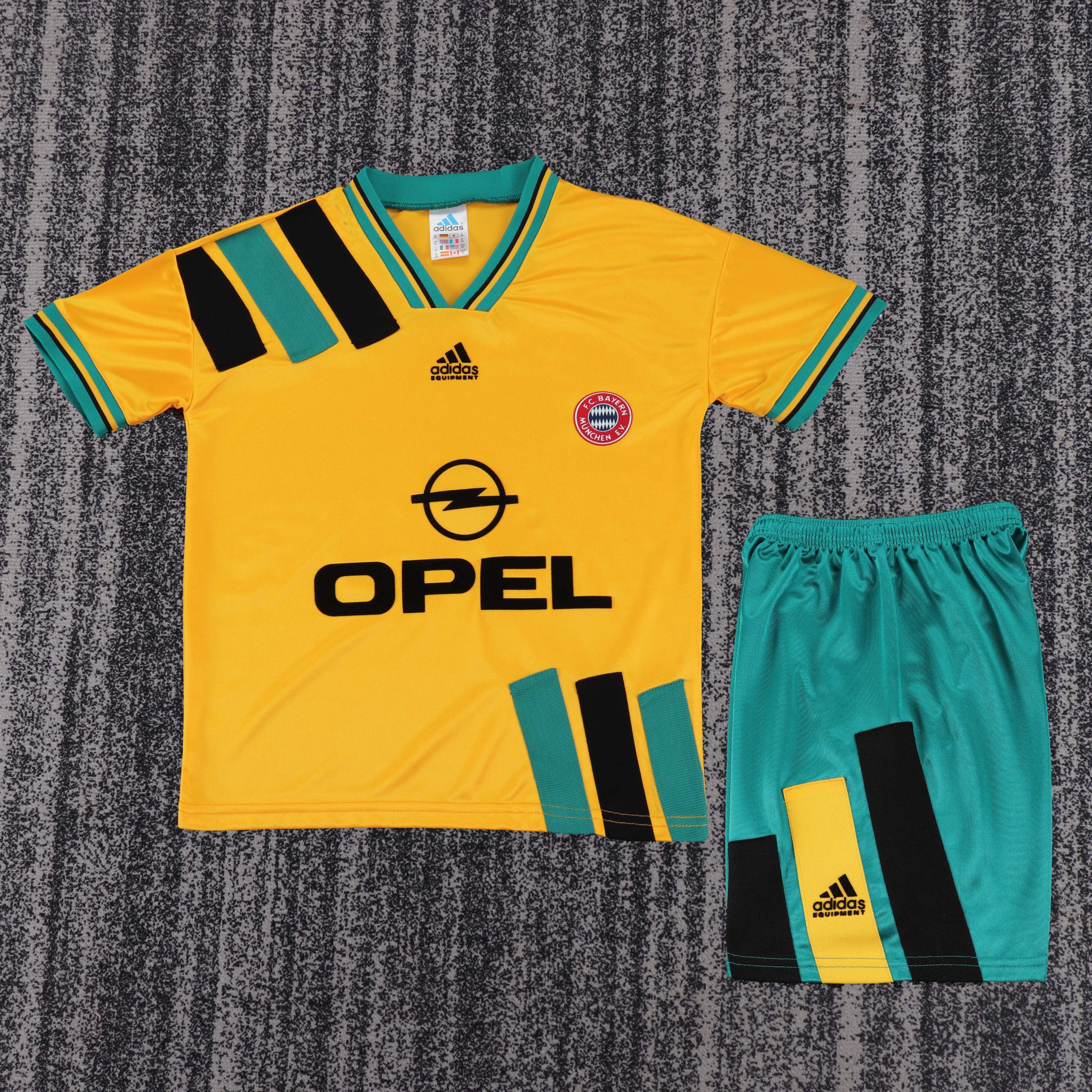 Bayern Munich 1993/95 Away Kids Kit