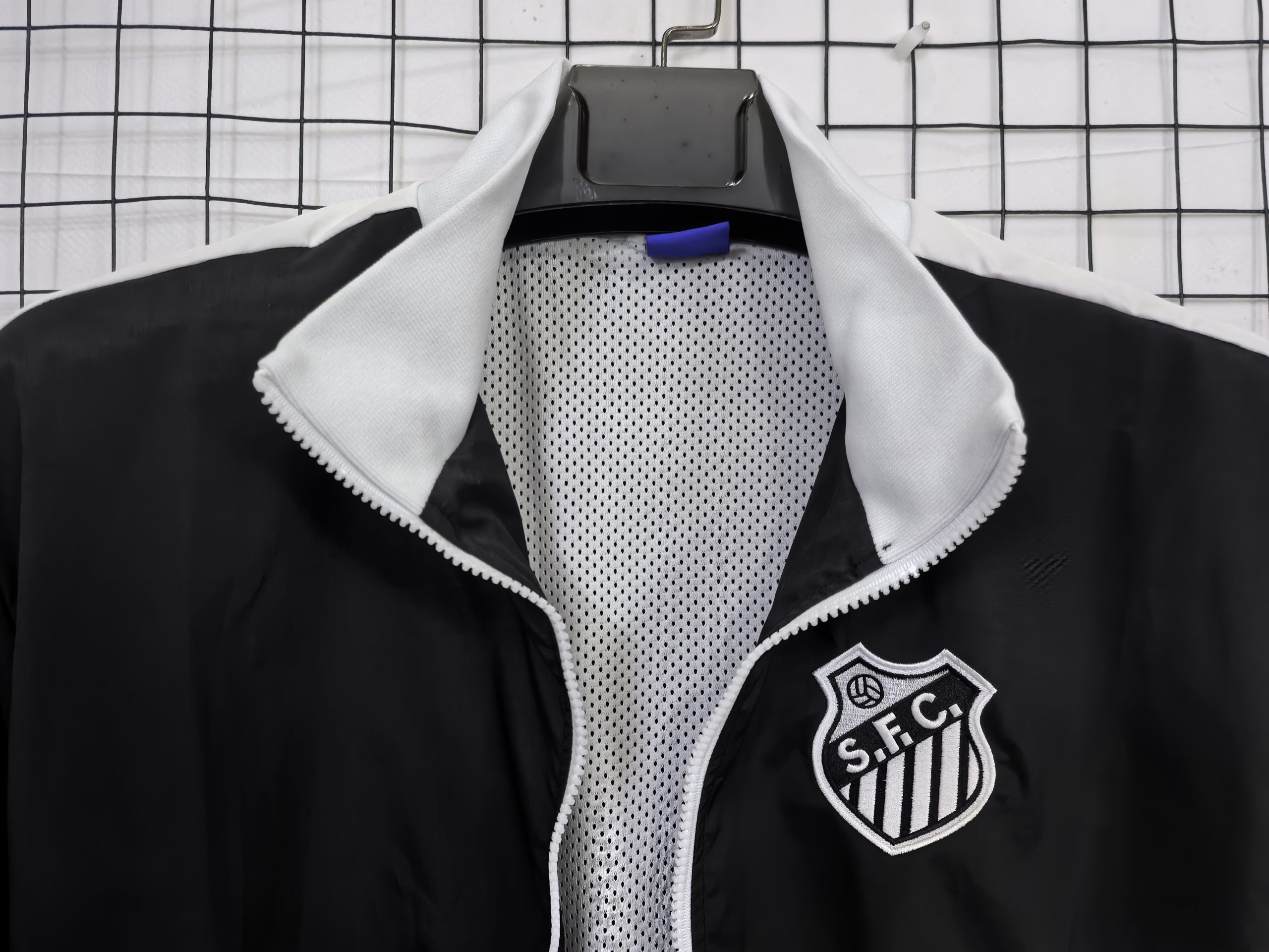 Santos FC 1960 Retro Windbreaker - Image 3