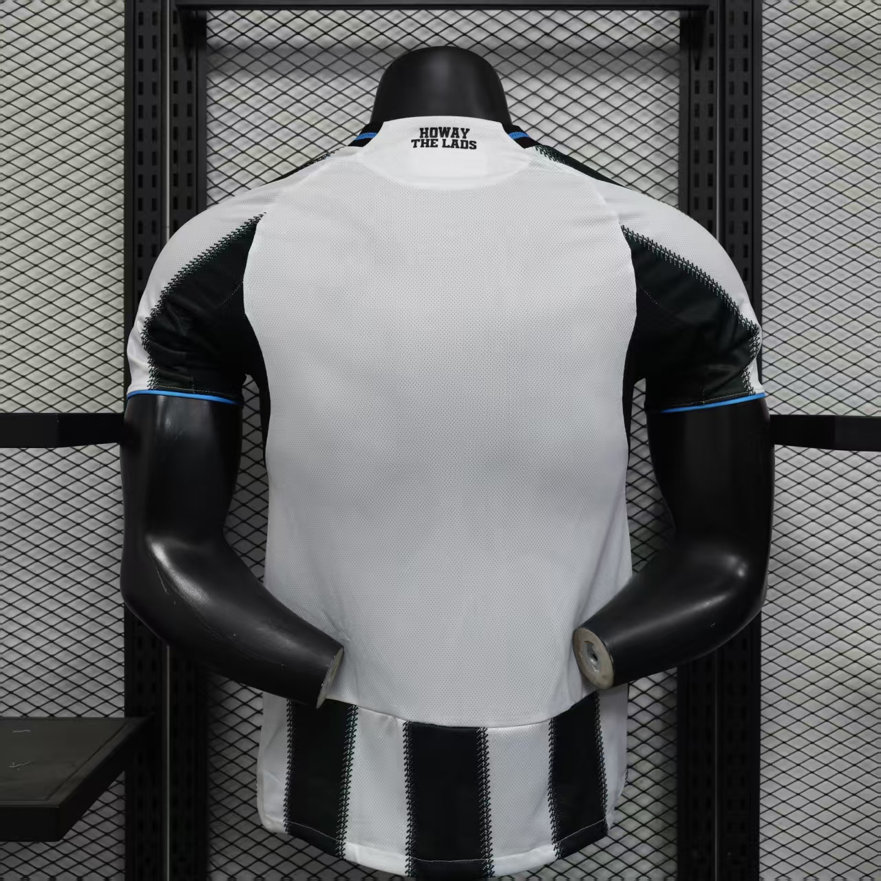 Newcastle United 2025/26 Home Jersey (Player Version) - Image 2
