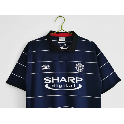 Manchester United 1999/00 Away Retro Jersey - Image 4