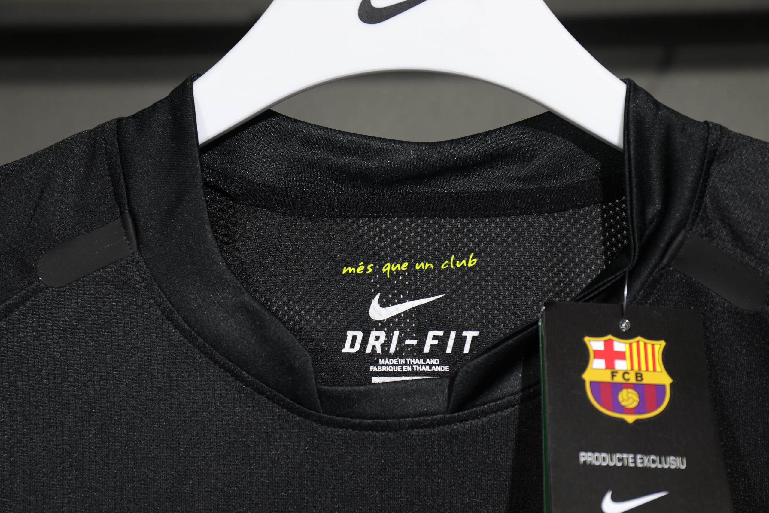 Barcelona 2011/12 Away Retro Jersey (Player Version) - Image 4