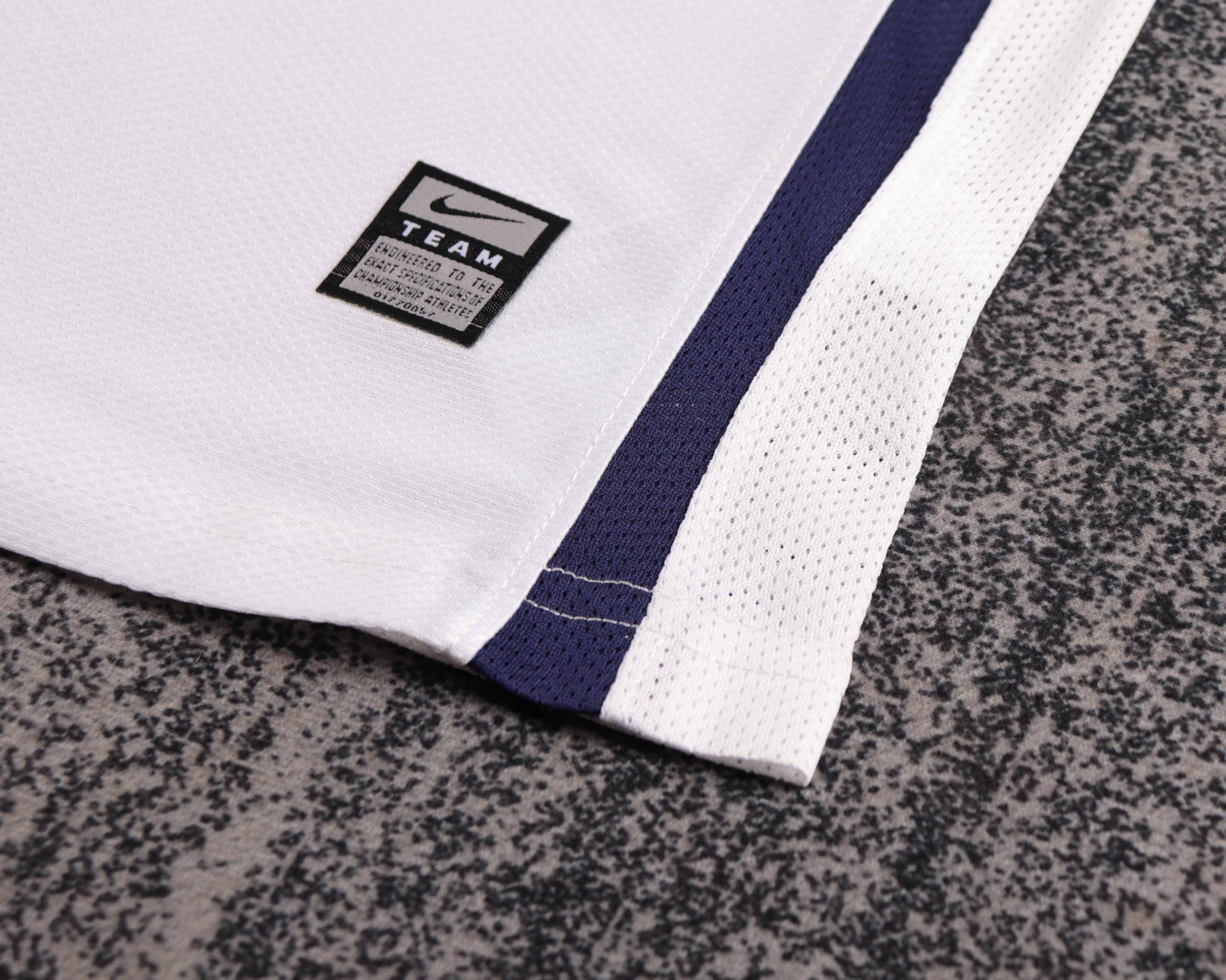 Manchester United 2008/09 Away Kids Kit - Image 5