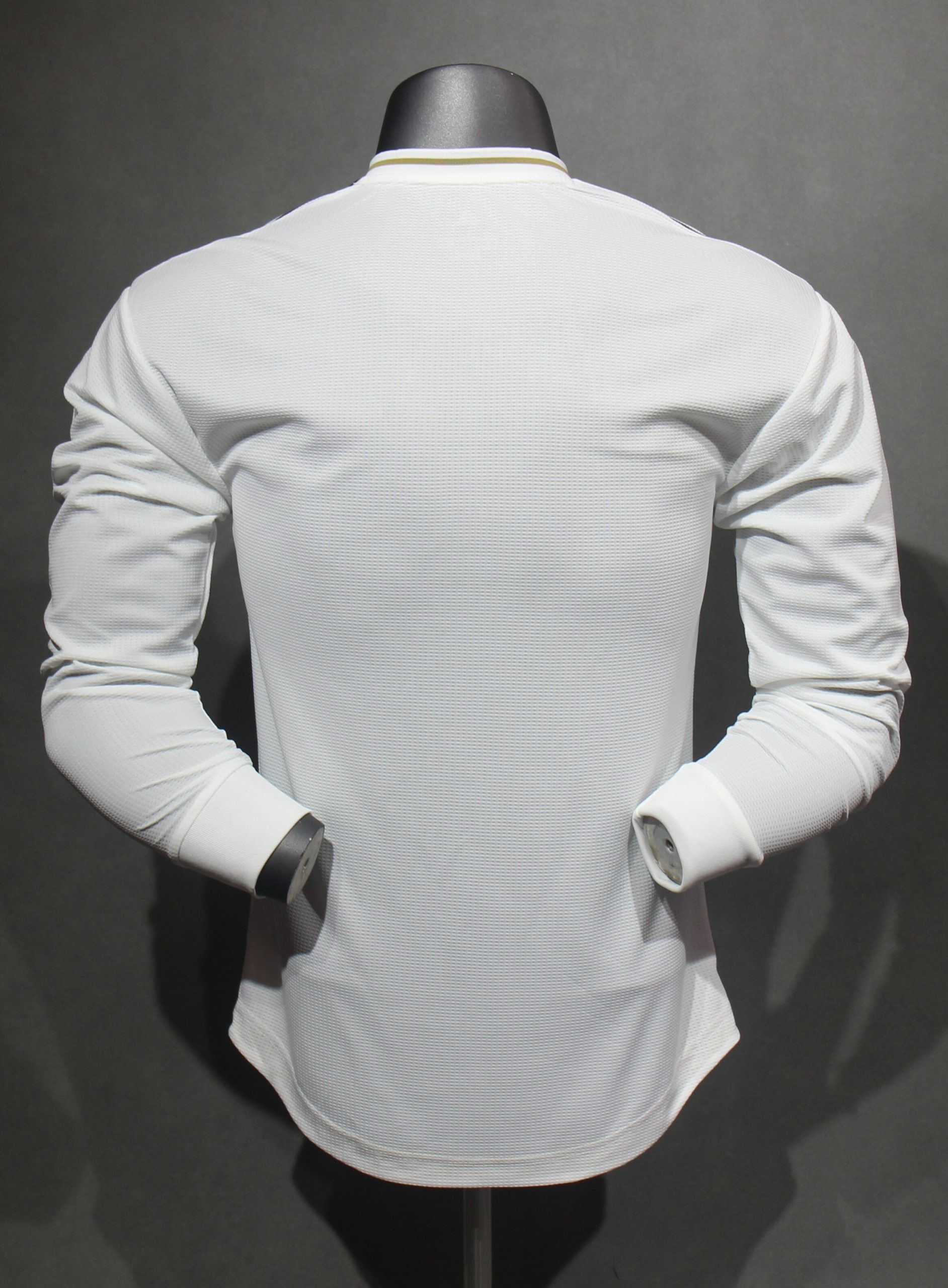 Real Madrid 2019/20 Home Retro Jersey (Player Version, Long Sleeve) - Image 2
